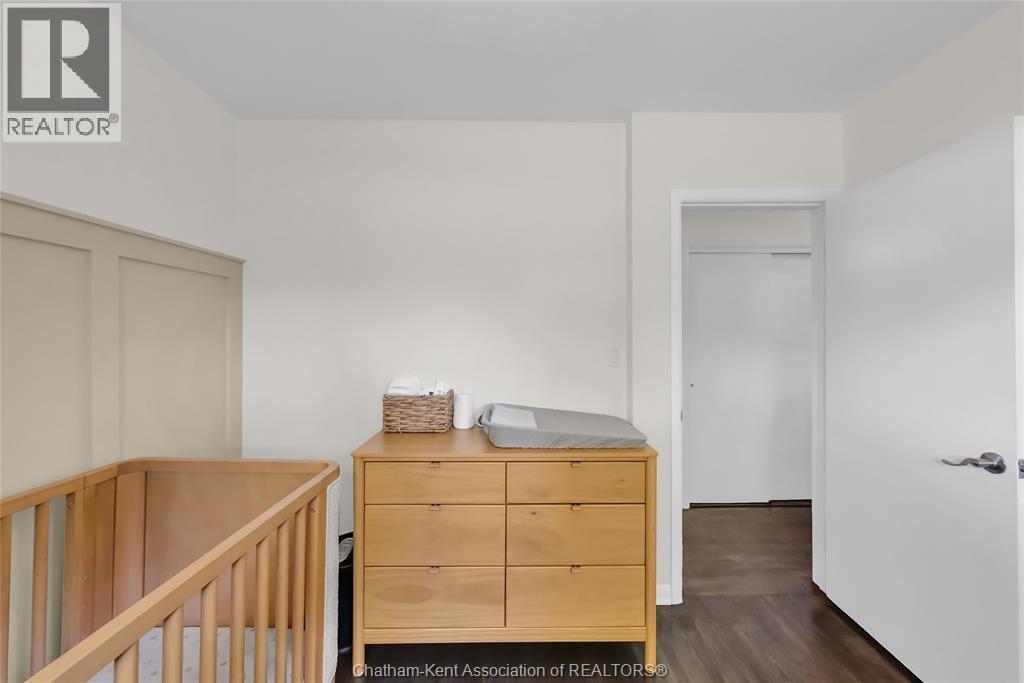 119 Burton AVENUE - 18