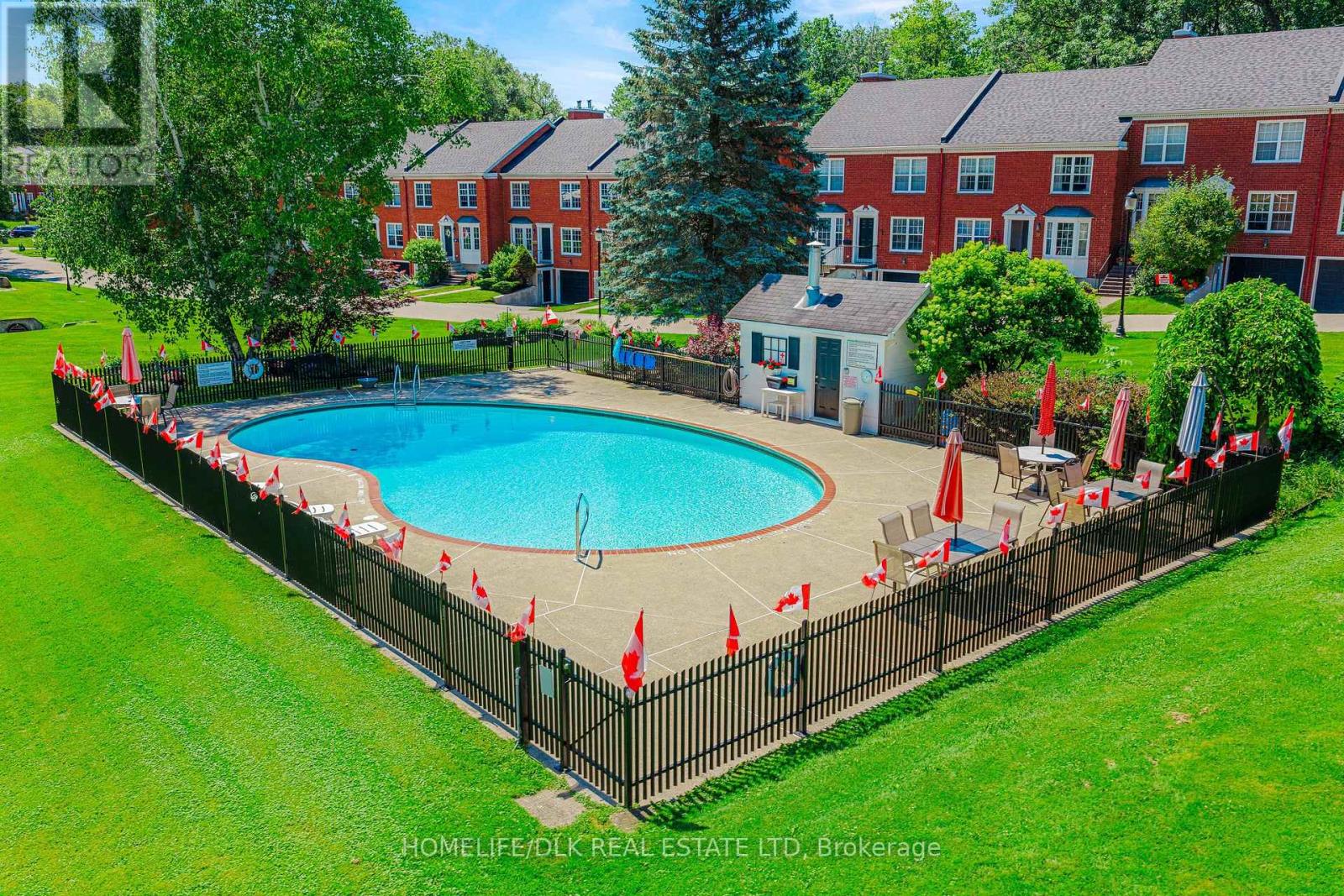 18 COUNTRY CLUB PLACE - 36