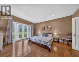 5210 Riverside Drive, Fairmont Hot Springs, BC V0B1L1 Photo 24