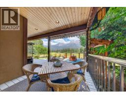 Foyer - 5210 Riverside Drive, Fairmont Hot Springs, BC V0B1L1 Photo 9
