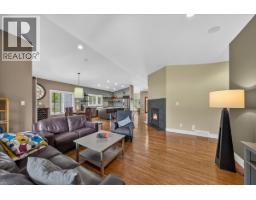 5210 Riverside Drive, Fairmont Hot Springs, BC V0B1L1 Photo 14