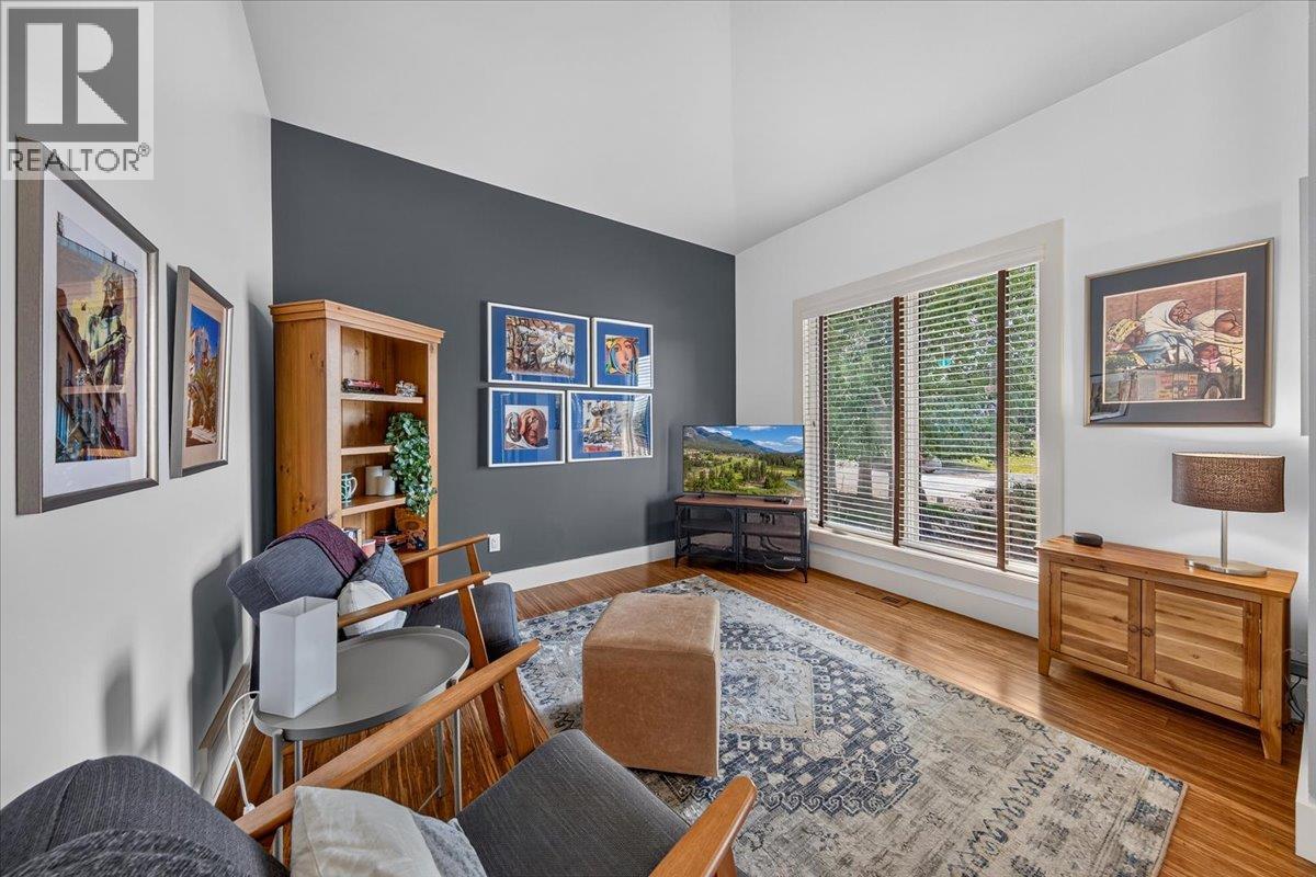 5210 Riverside Drive - 3