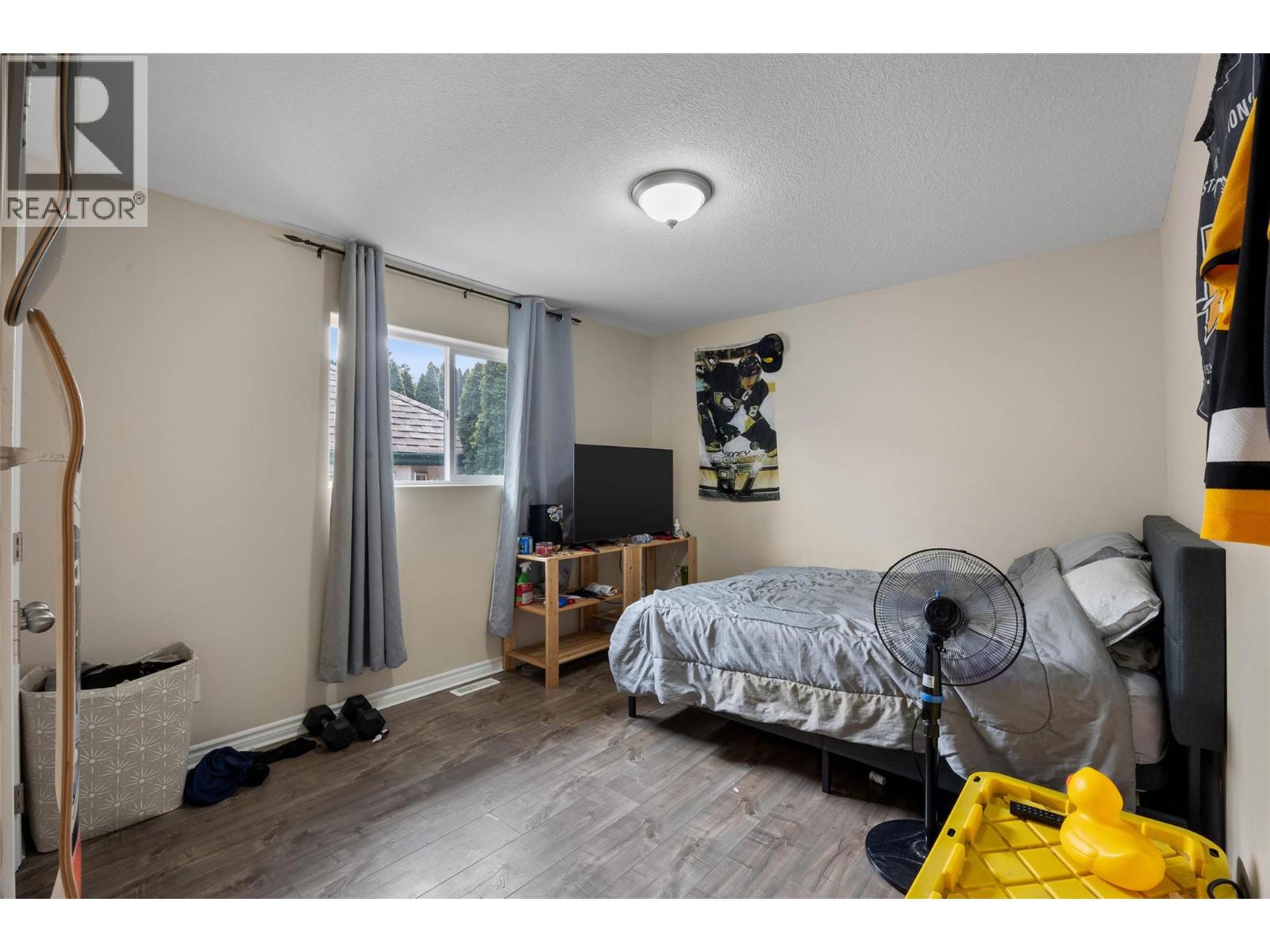 2253 PARK Drive - 16