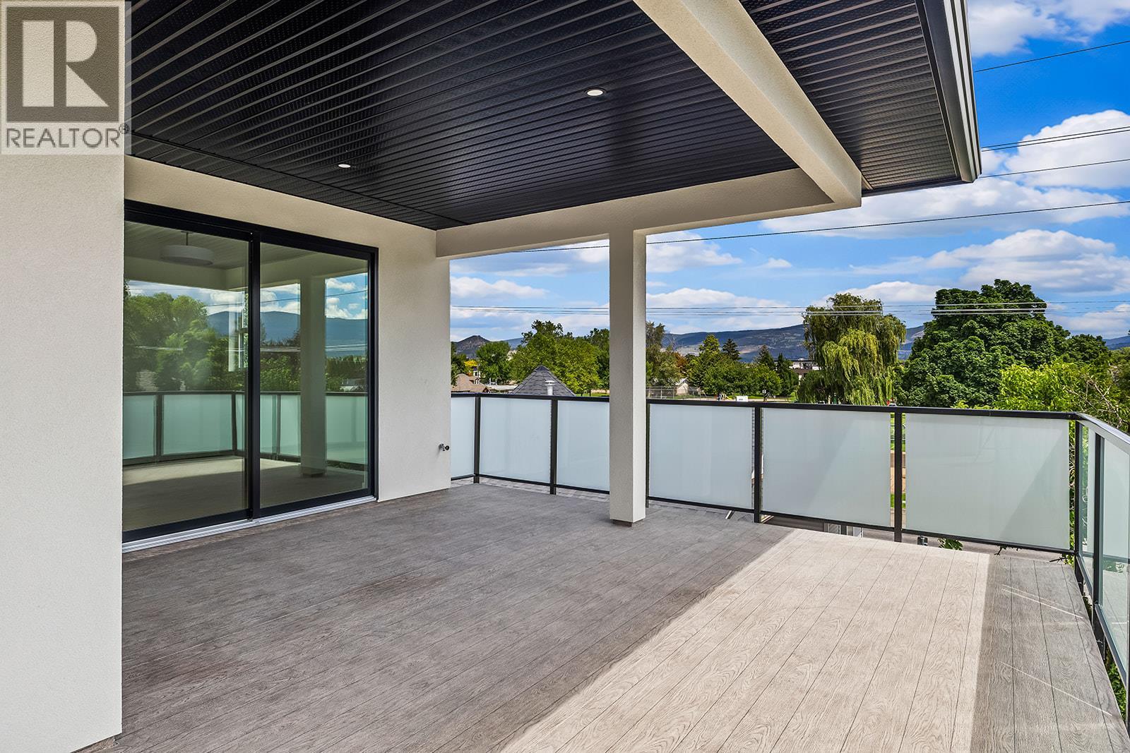 #2 662 Birch Avenue - 3
