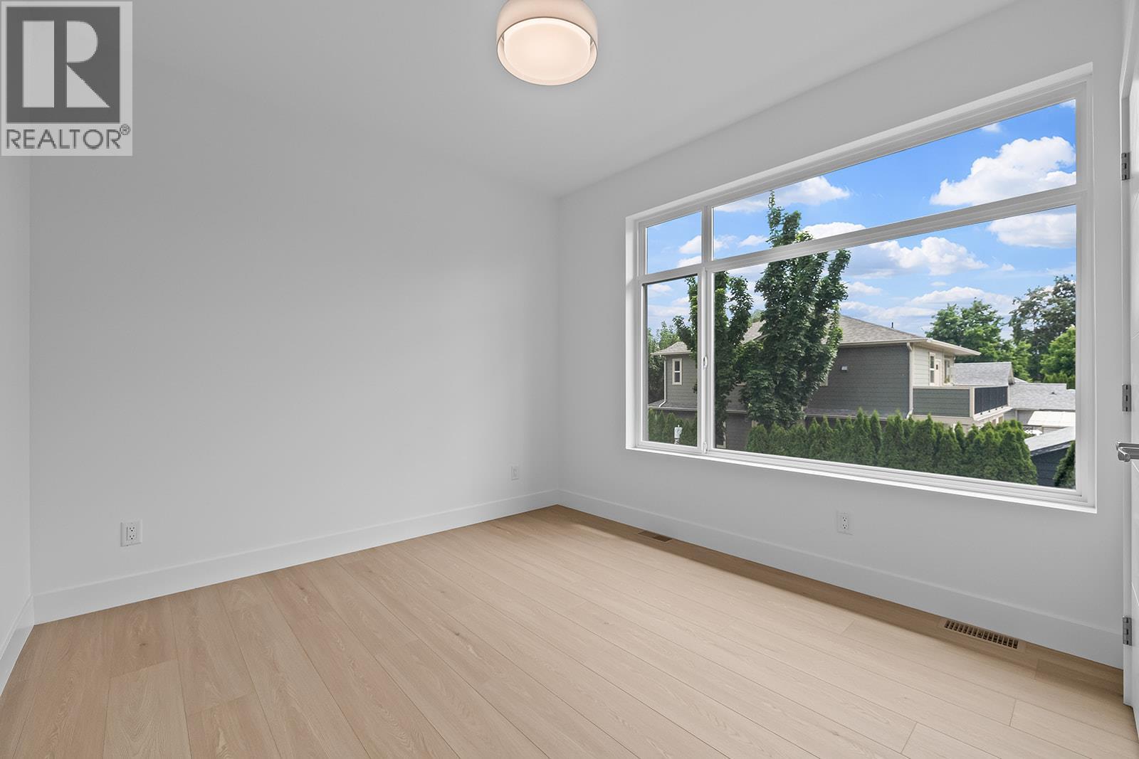 #2 662 Birch Avenue - 27