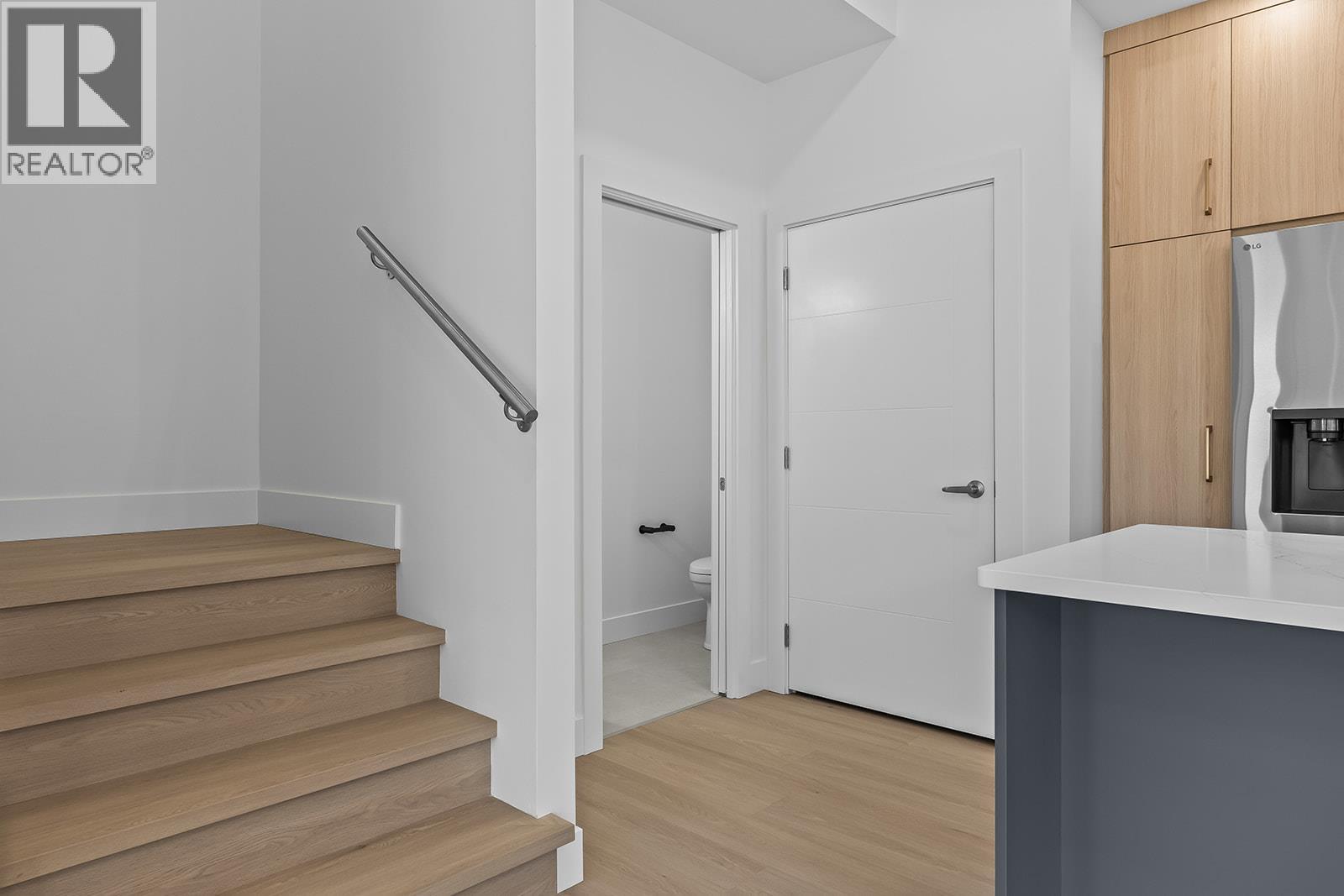 #2 662 Birch Avenue - 20