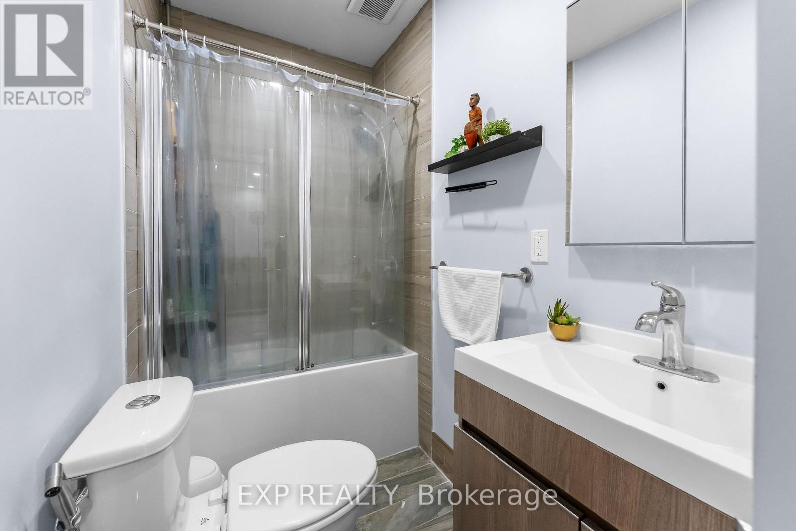 5939 SYMMES AVENUE - 17