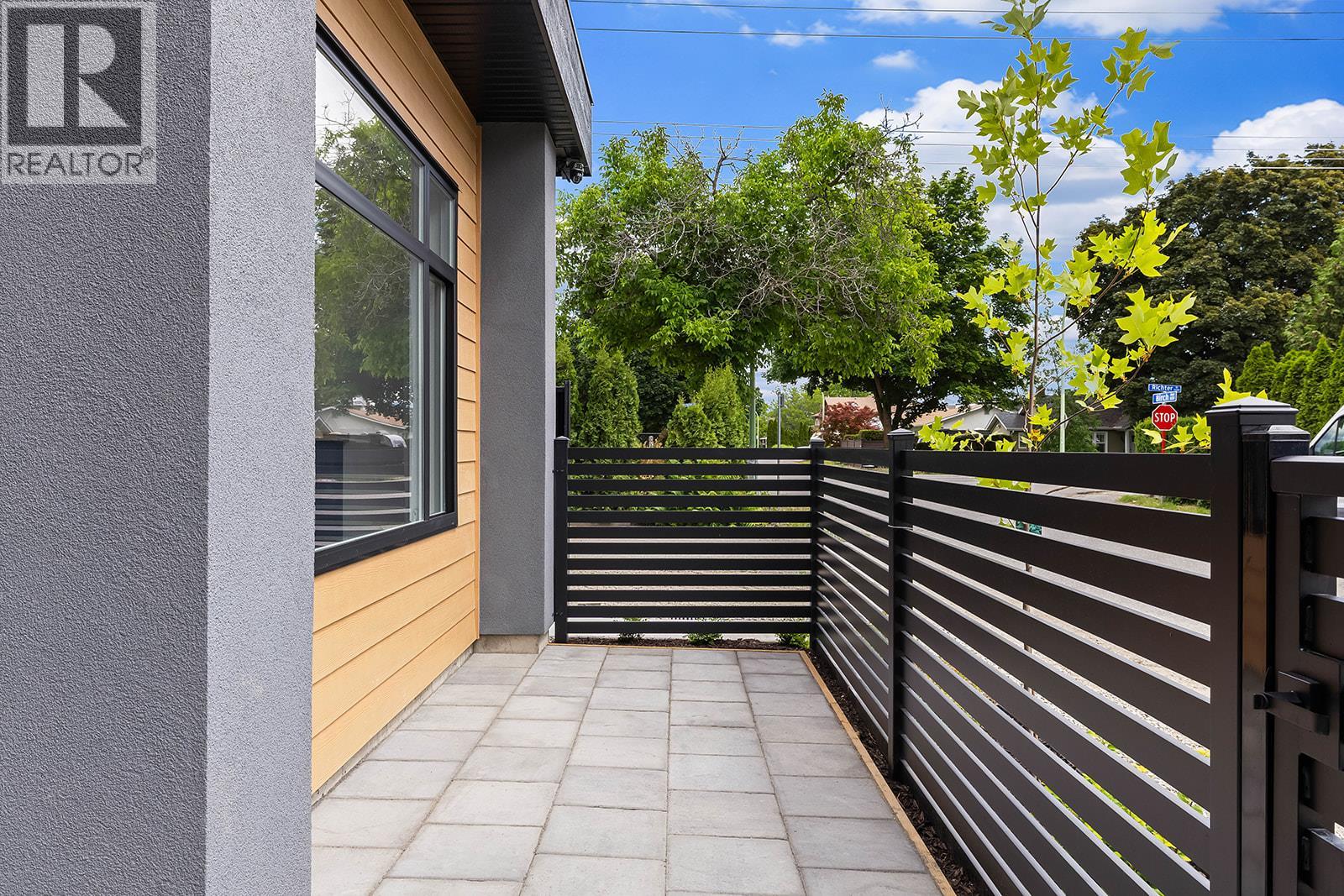 #2 662 Birch Avenue - 51