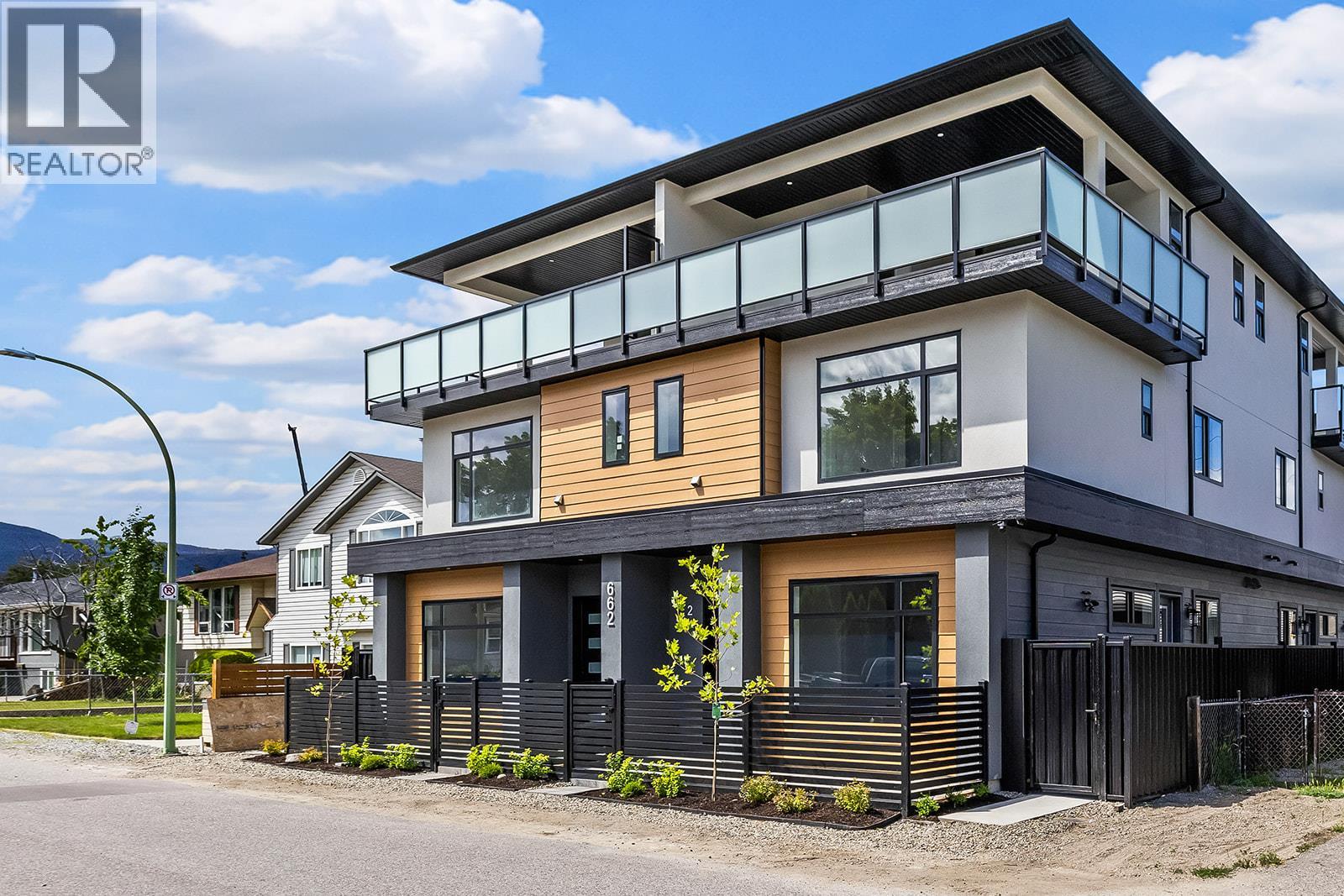 #2 662 Birch Avenue - 52
