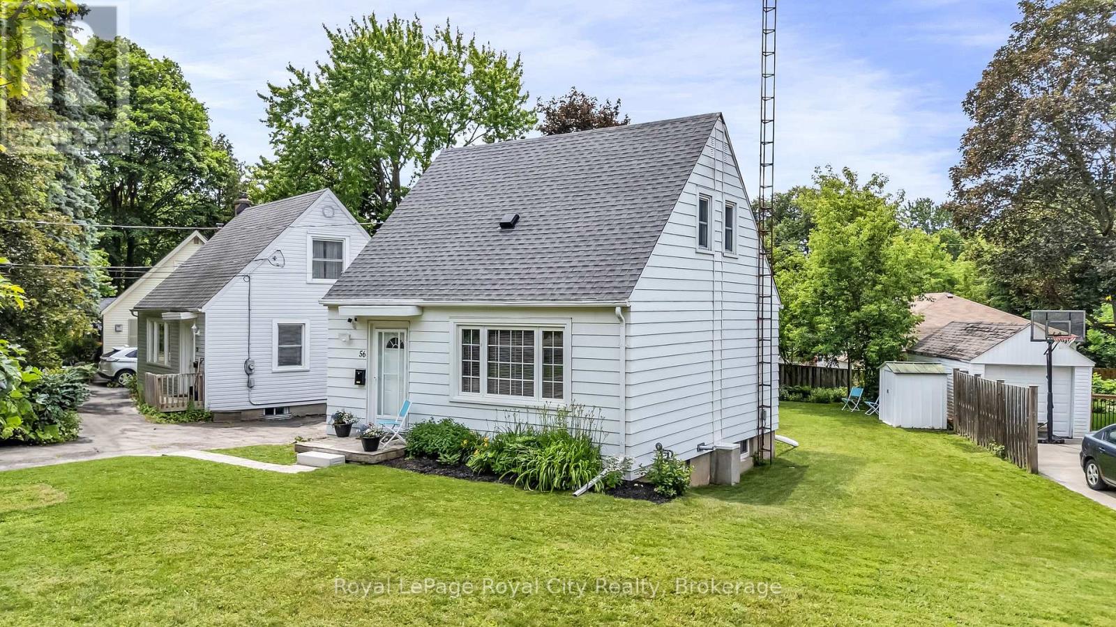 56 WINSTON CRESCENT - 3