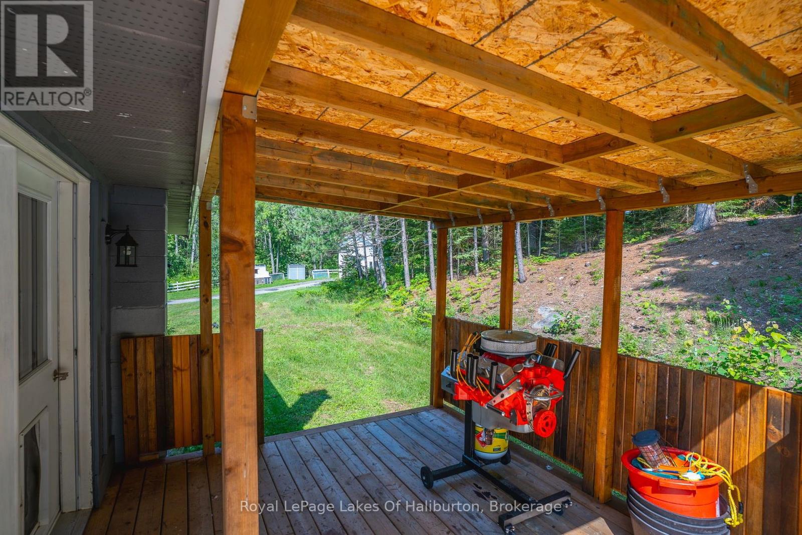 1329 GELERT ROAD - 16