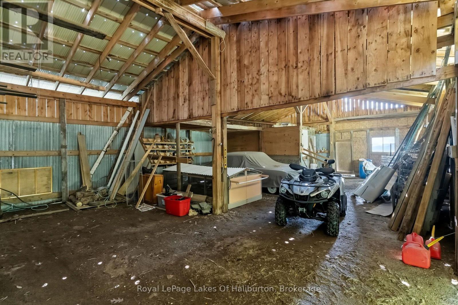 1329 GELERT ROAD - 30