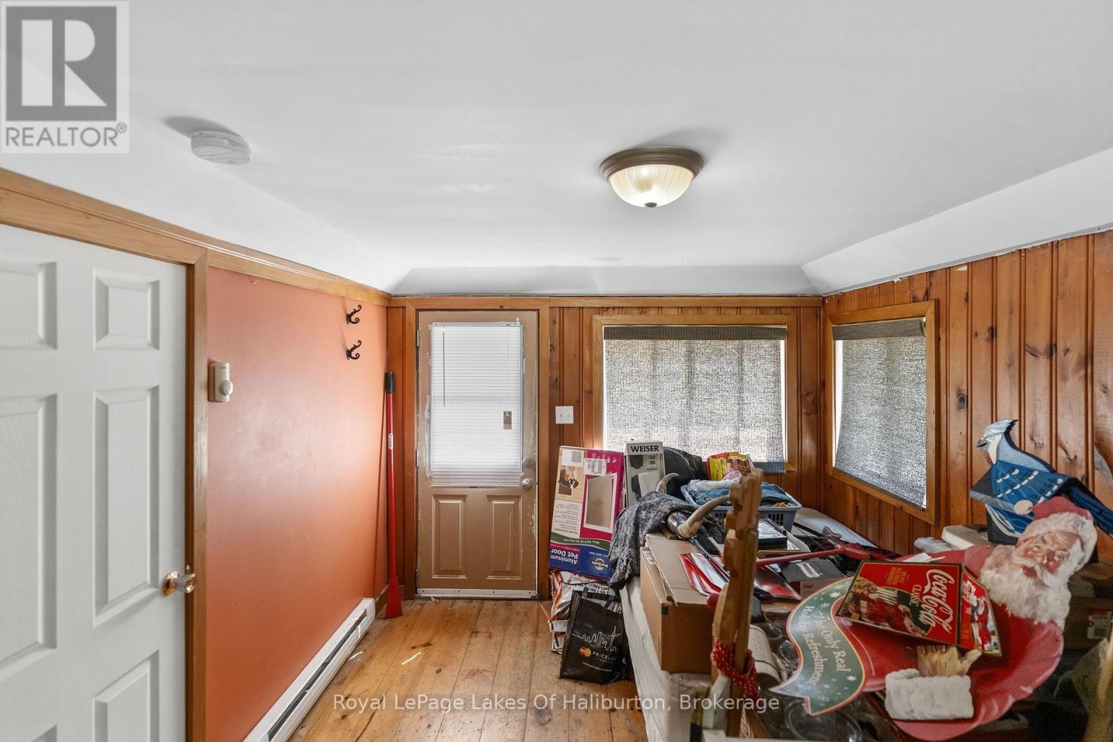 1329 GELERT ROAD - 34