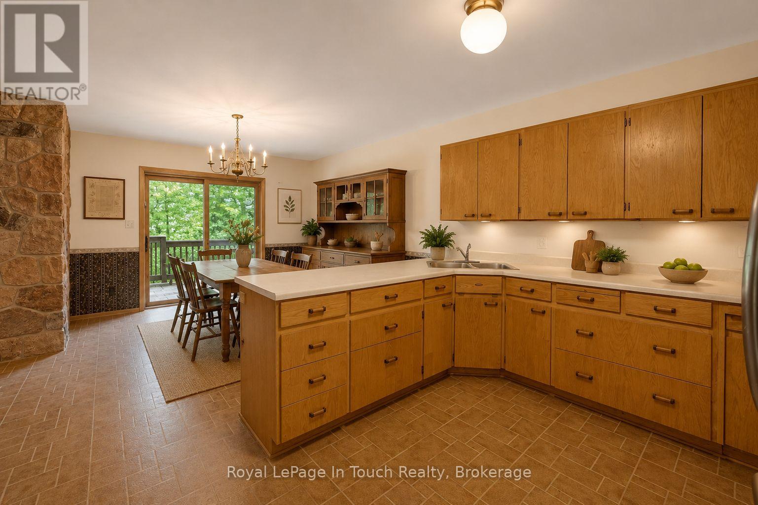 54 LACKIE CRESCENT - Image 8
