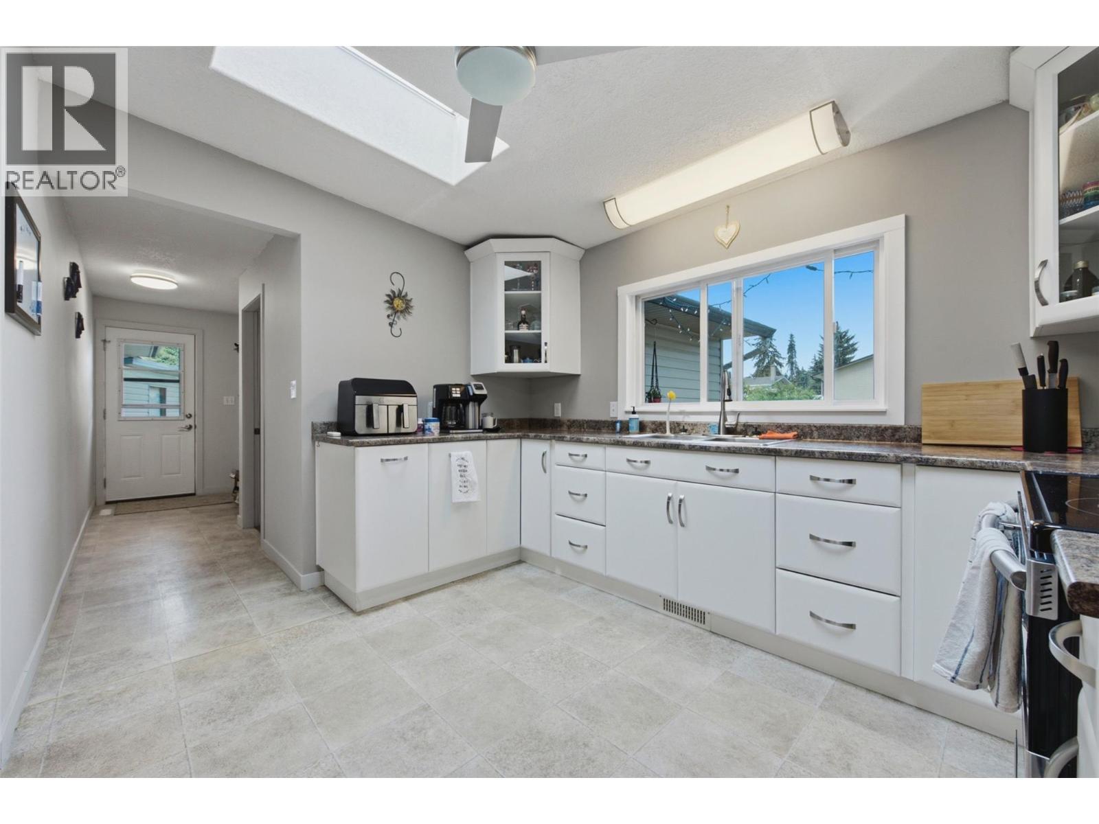 9694 School Road - 24