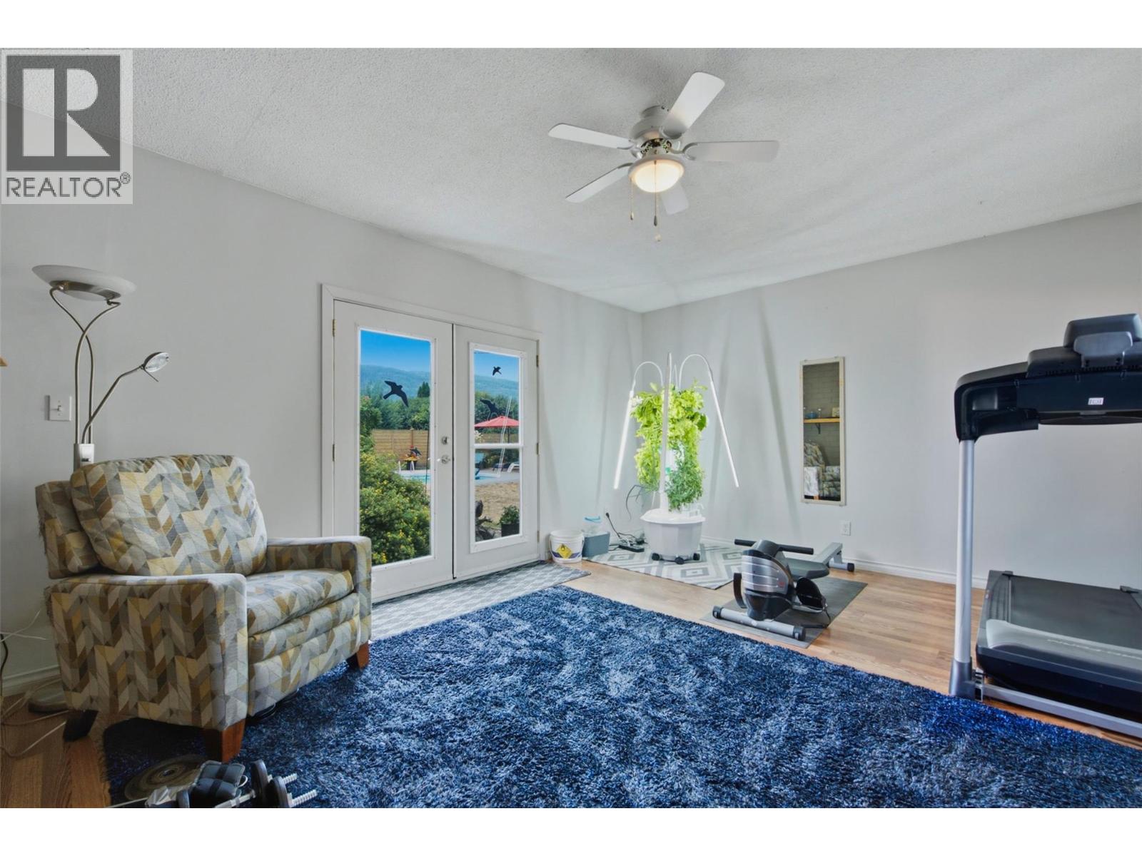 9694 School Road - 26