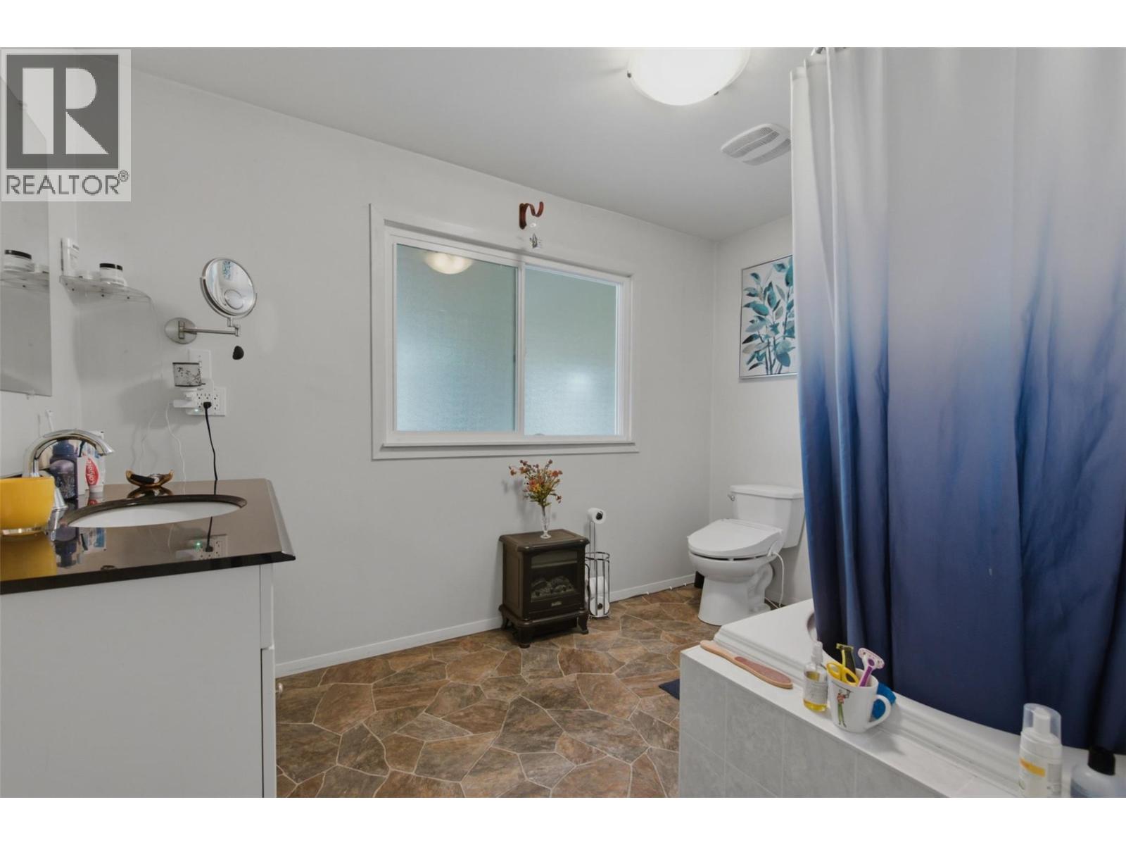9694 School Road - 32