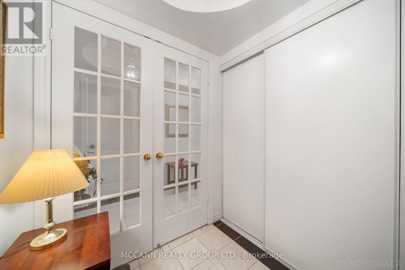 #221 28 WILLIAM CARSON CRESCENT - Image 11