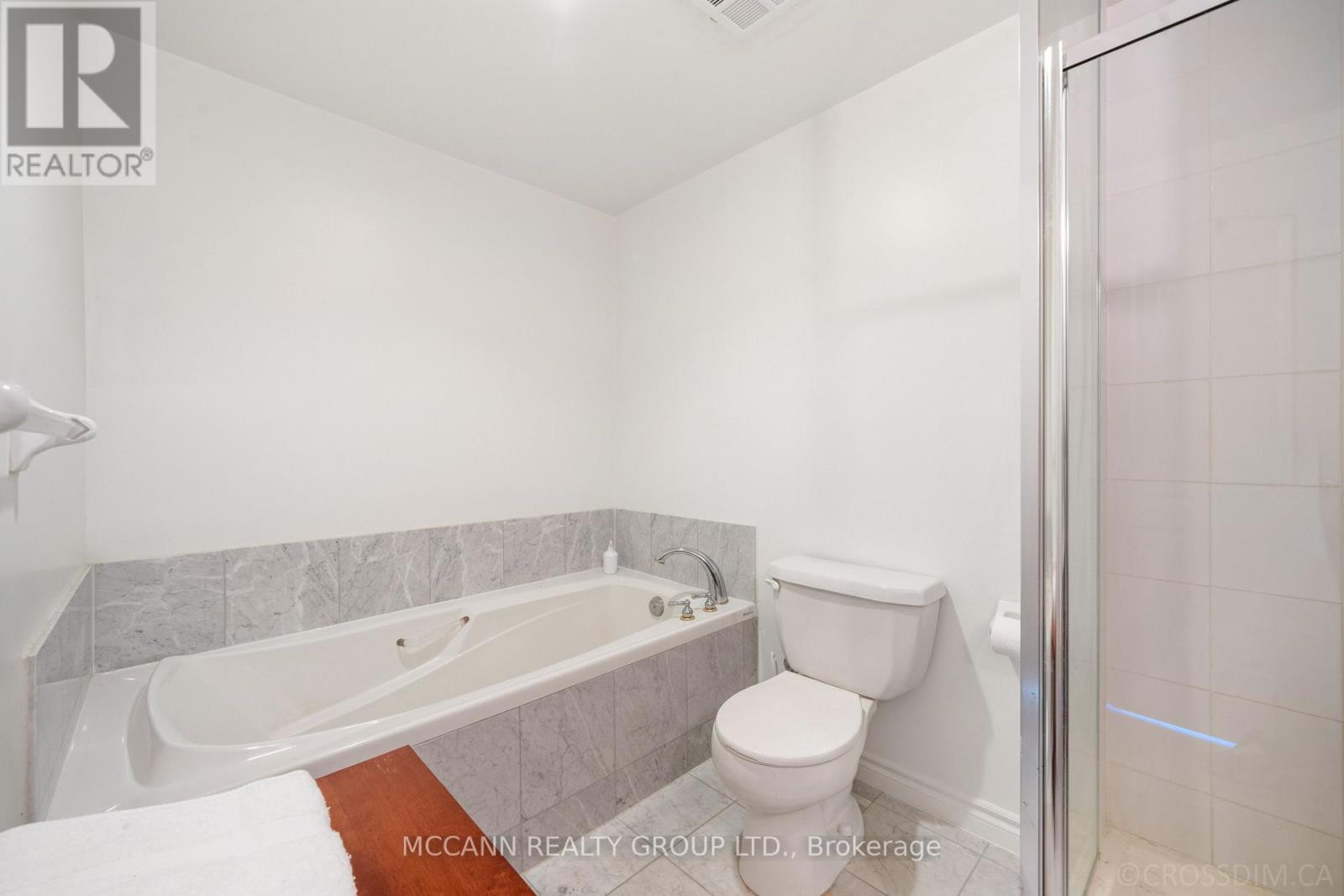 #221 28 WILLIAM CARSON CRESCENT - Image 19
