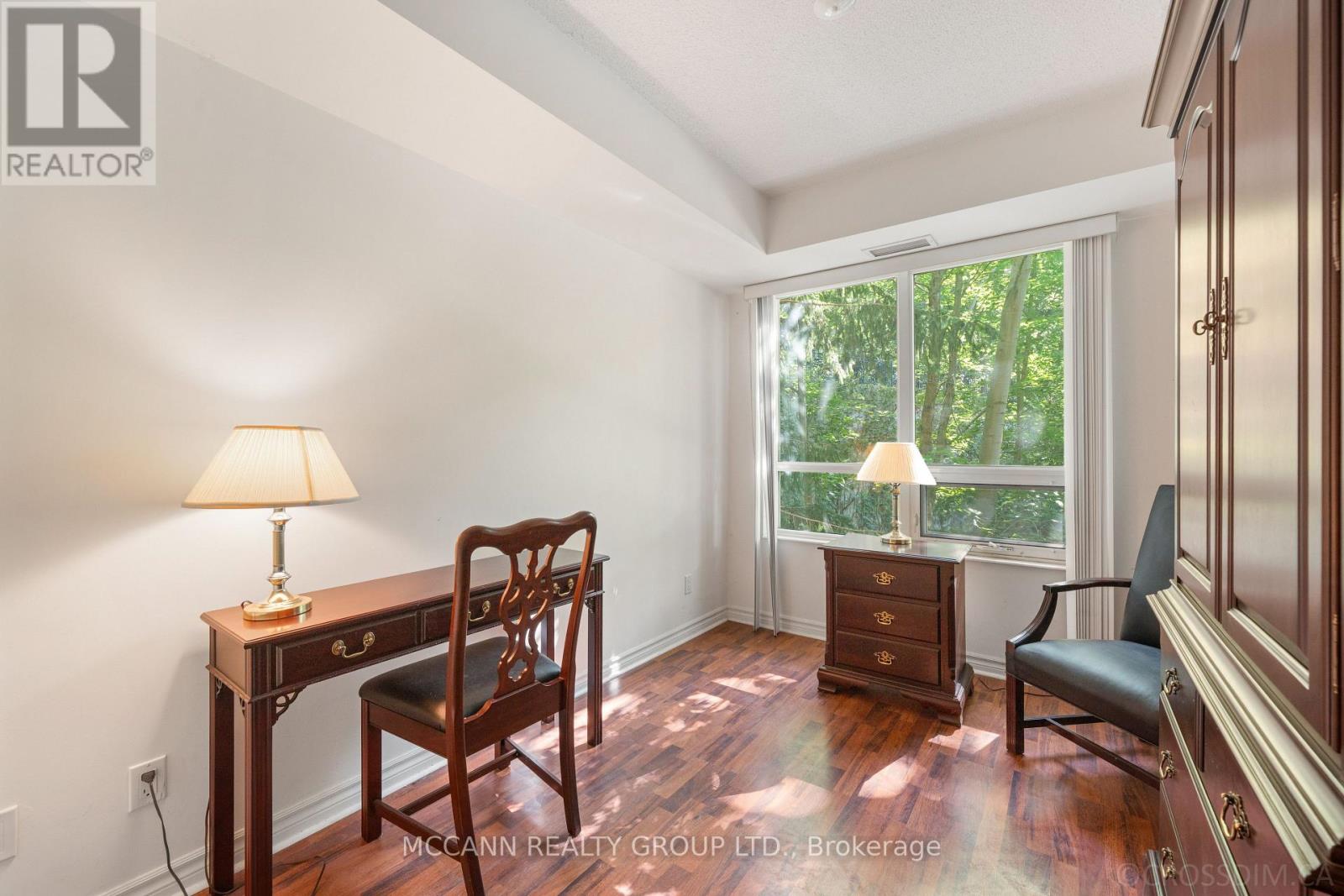 #221 28 WILLIAM CARSON CRESCENT - Image 20