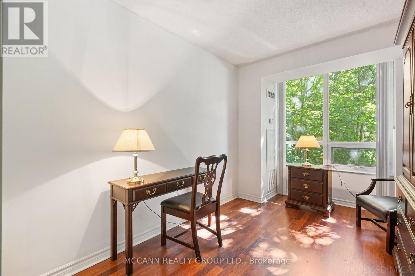 #221 28 WILLIAM CARSON CRESCENT - Image 24