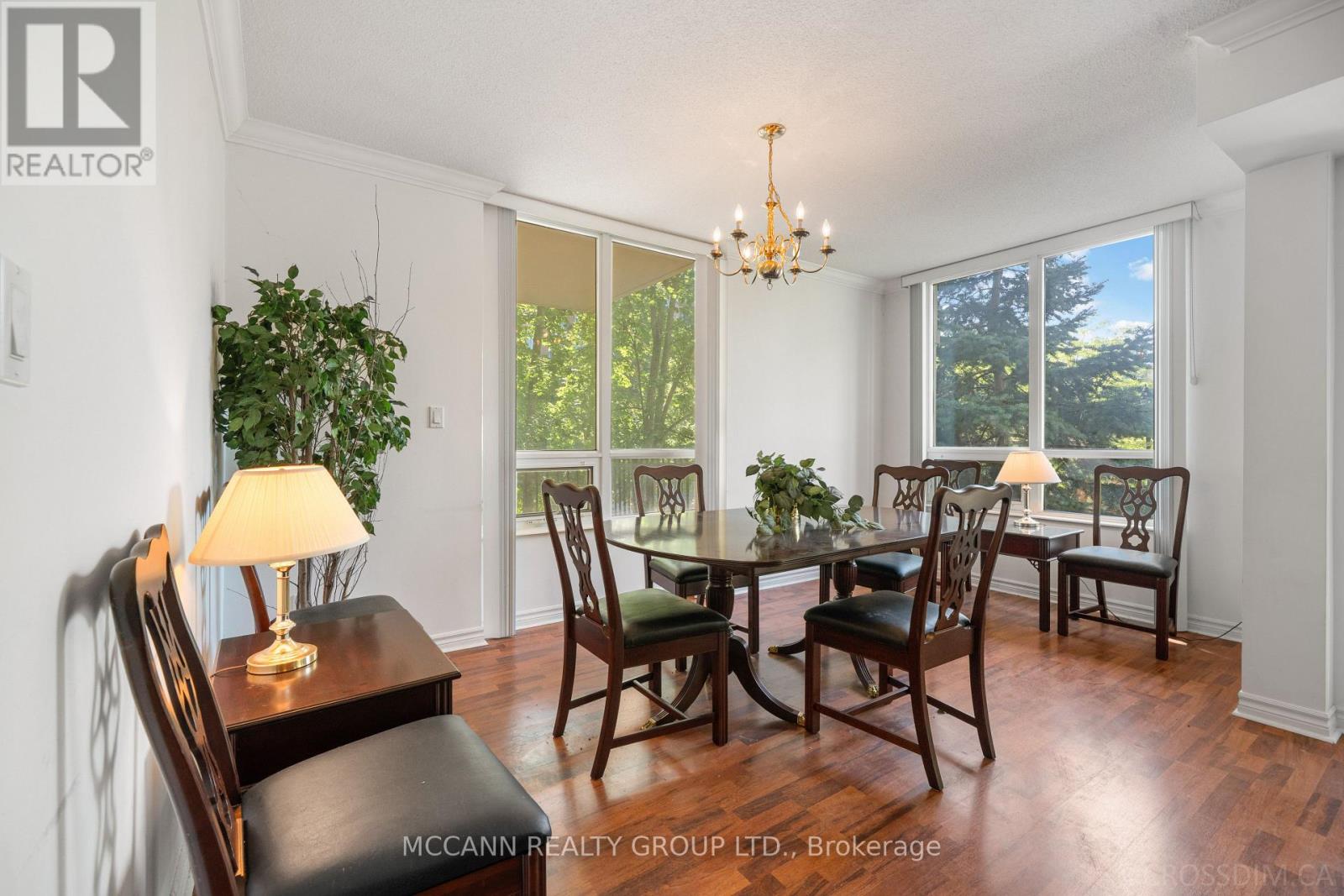 #221 28 WILLIAM CARSON CRESCENT - Image 29