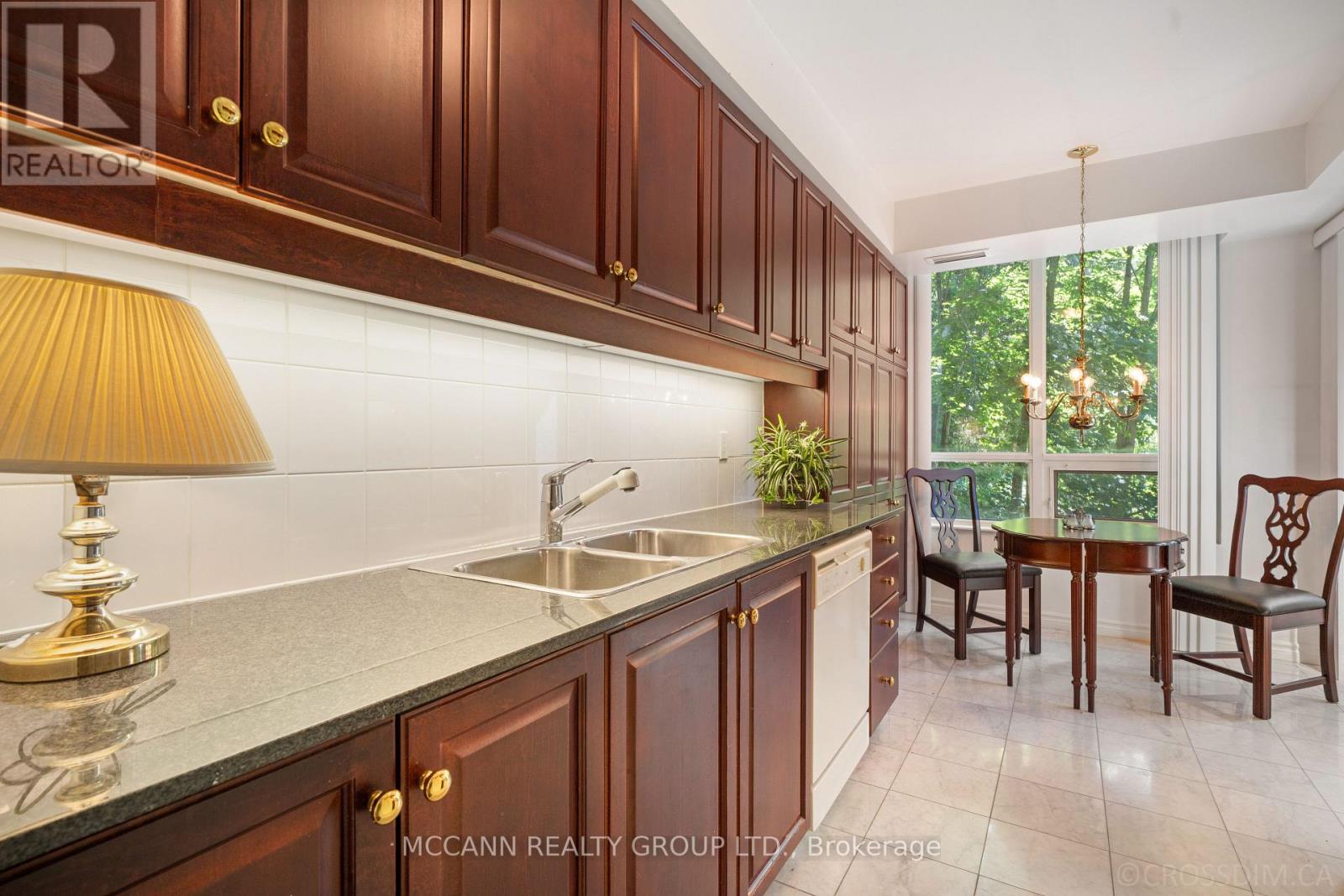 #221 28 WILLIAM CARSON CRESCENT - Image 34
