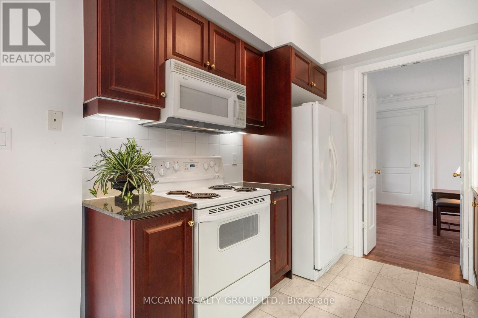 #221 28 WILLIAM CARSON CRESCENT - Image 35