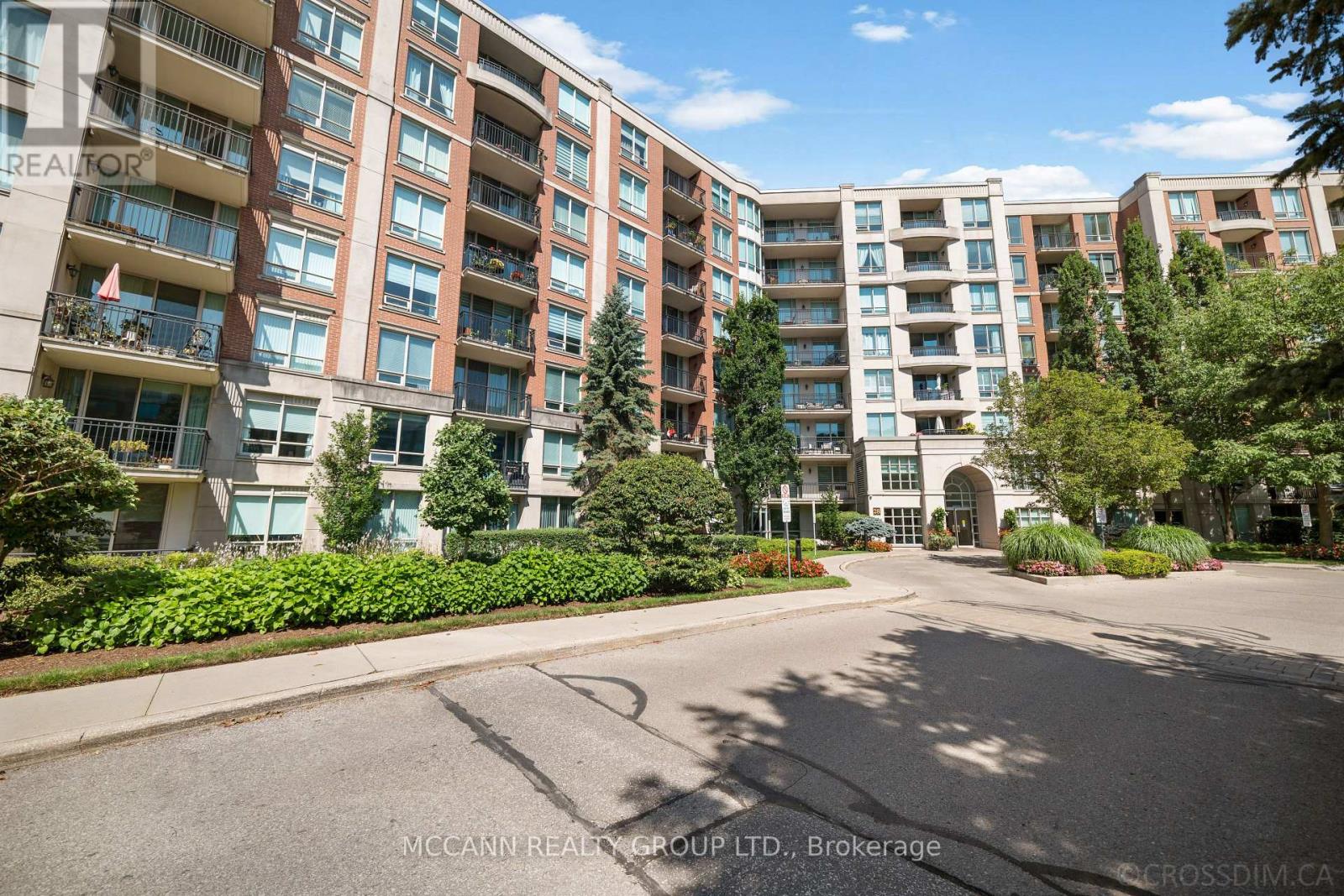 #221 28 WILLIAM CARSON CRESCENT - Image 6