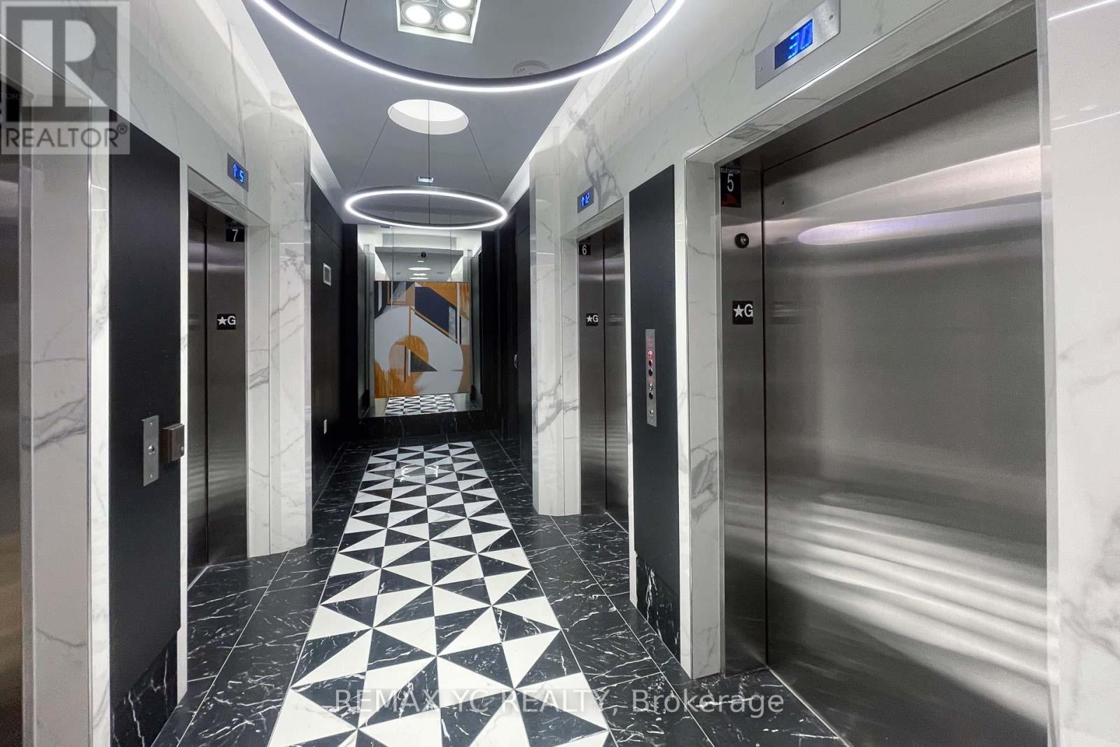 #2726 135 LOWER SHERBOURNE STREET - 40