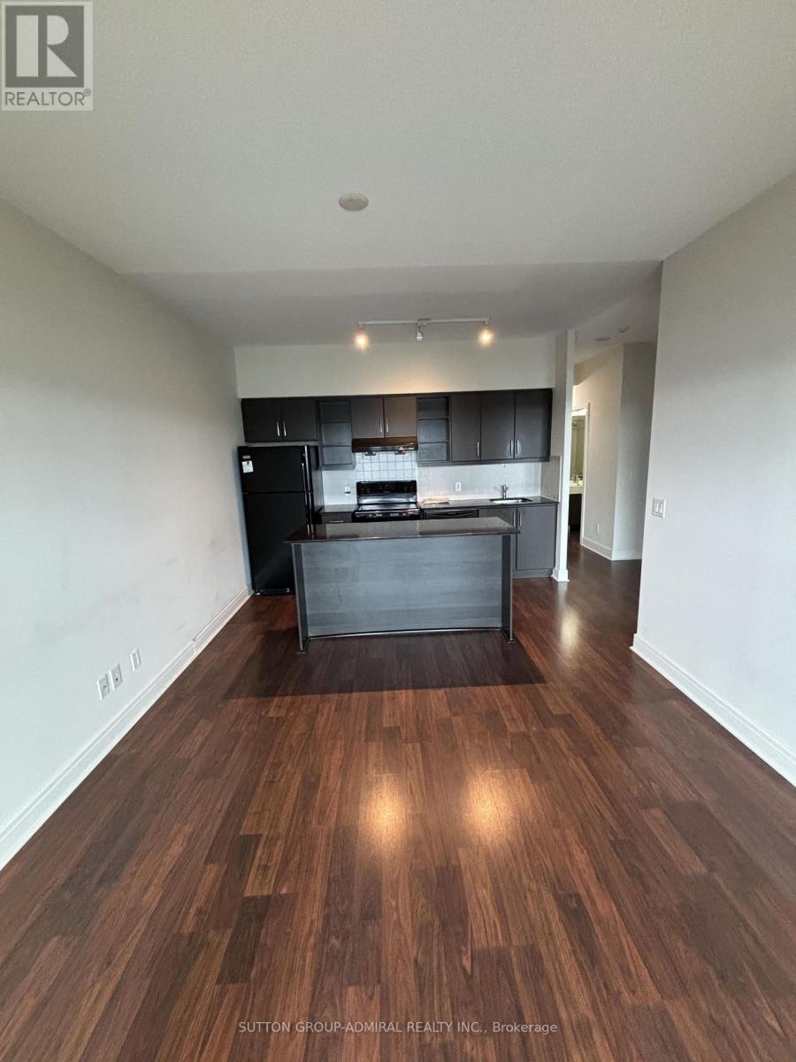 #1413 35 BRIAN PECK CRESCENT - 12