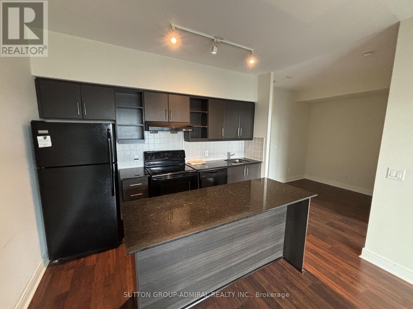 #1413 35 BRIAN PECK CRESCENT - 16