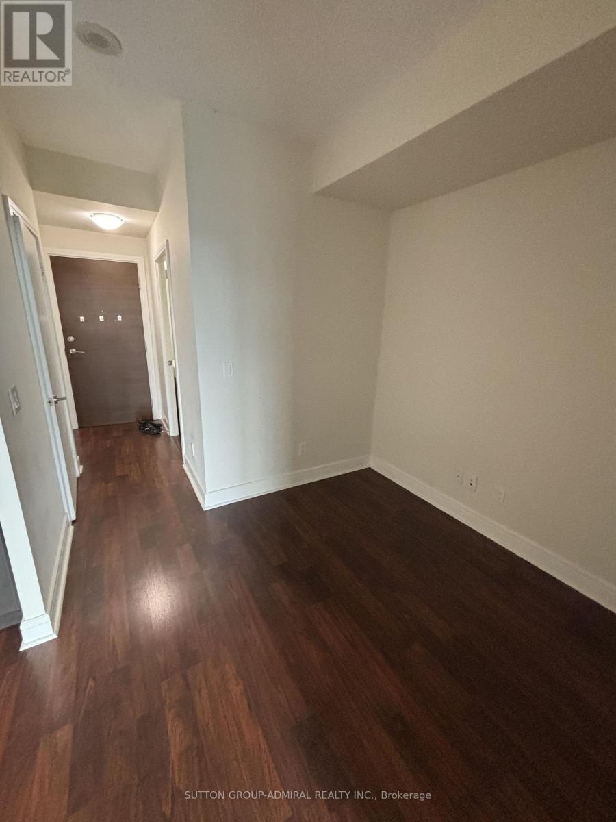 #1413 35 BRIAN PECK CRESCENT - 4