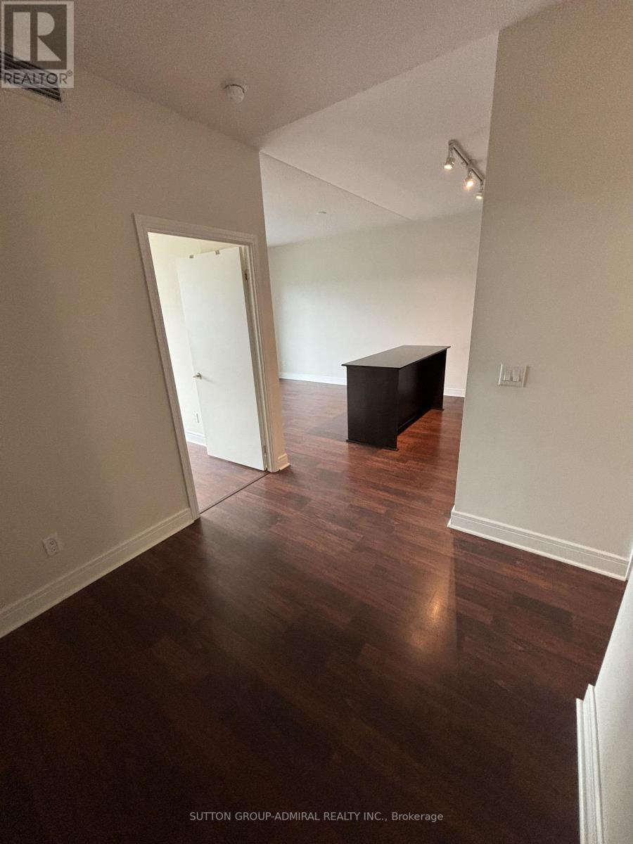 #1413 35 BRIAN PECK CRESCENT - 5