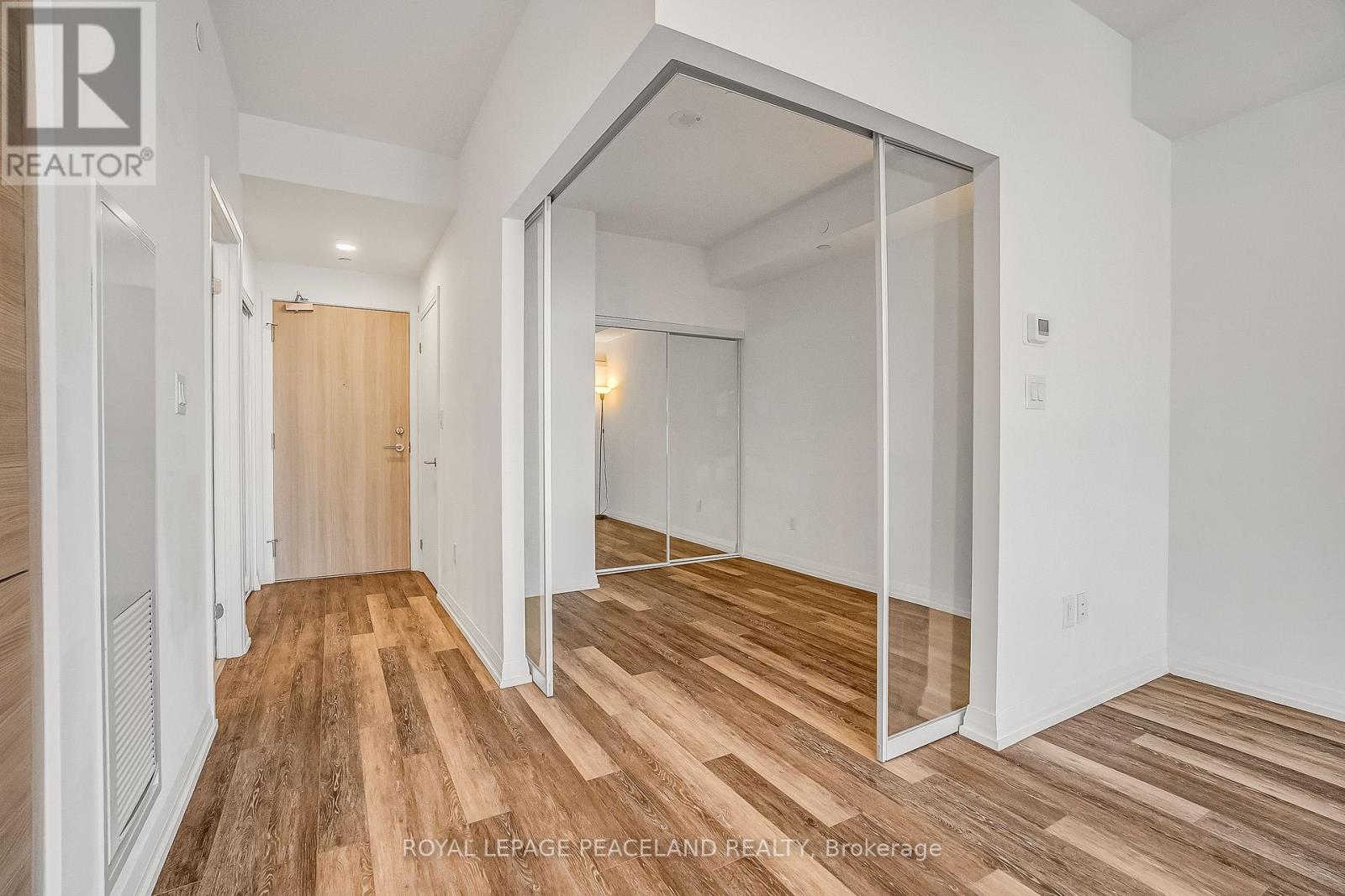 #1215 75 CANTERBURY PLACE - 14
