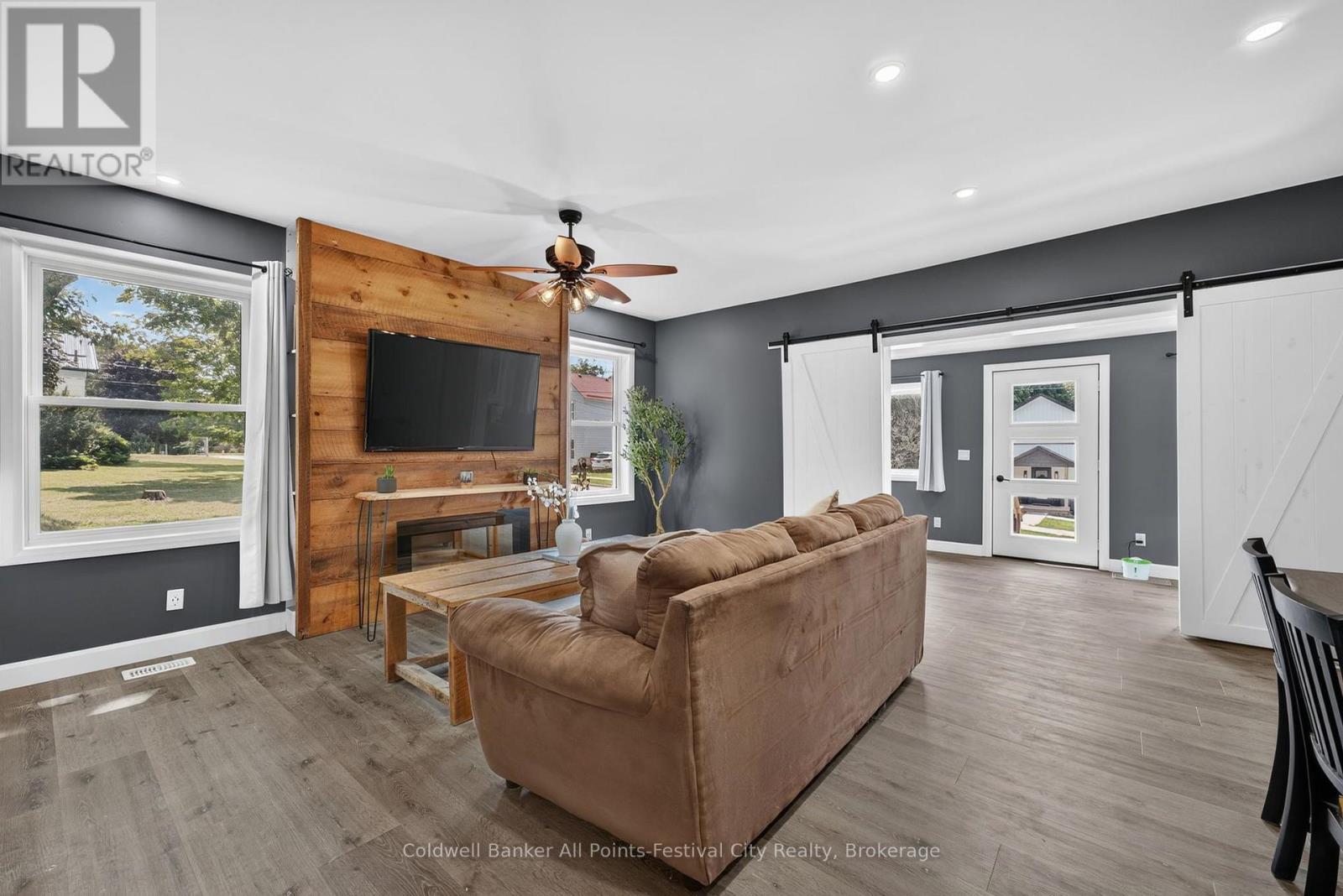 517 WILLOUGHBY STREET - 15
