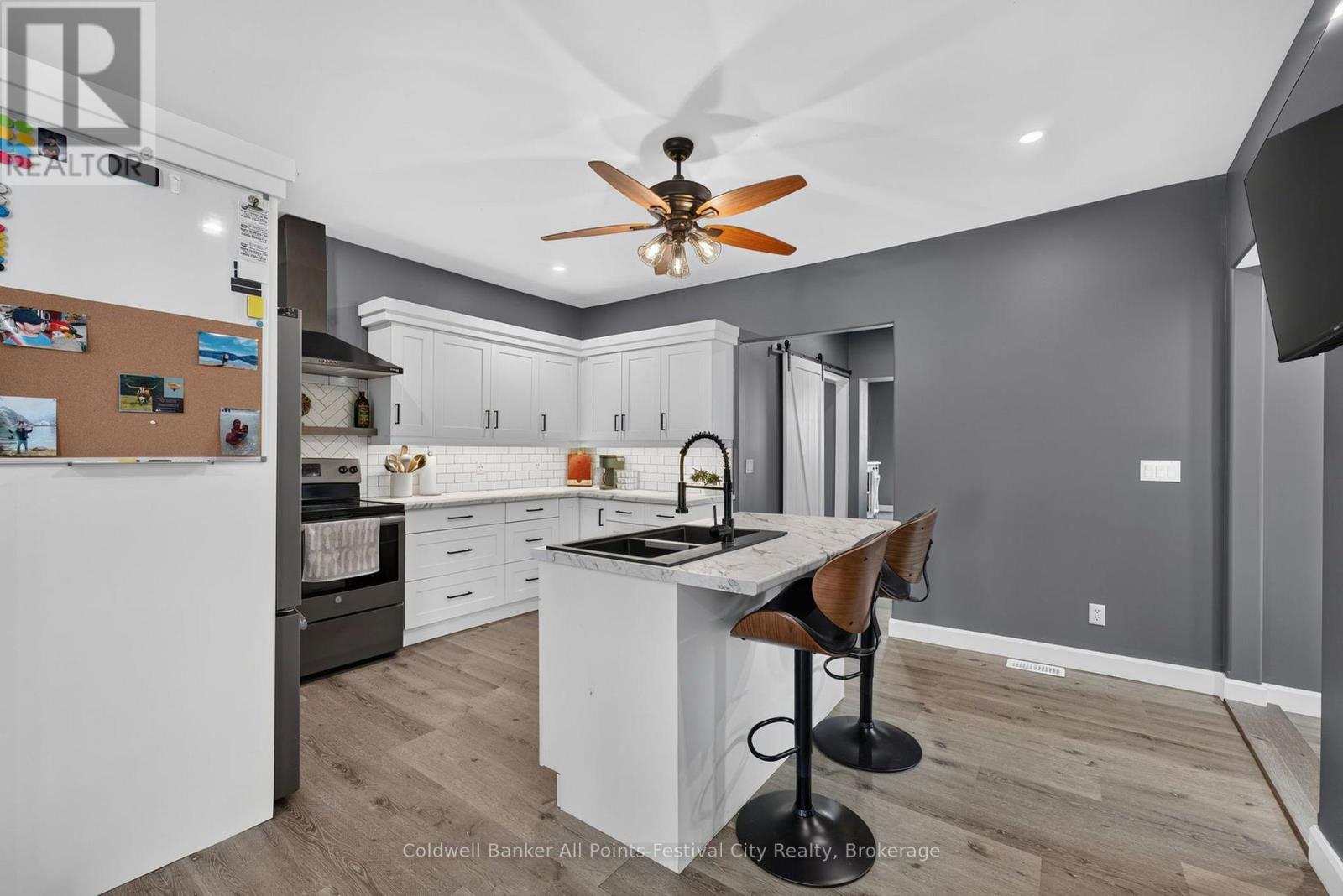 517 WILLOUGHBY STREET - 16