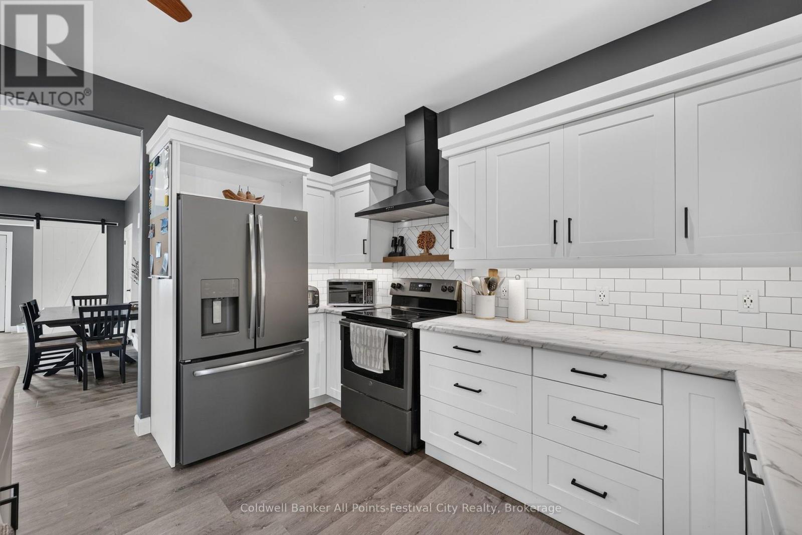 517 WILLOUGHBY STREET - 18