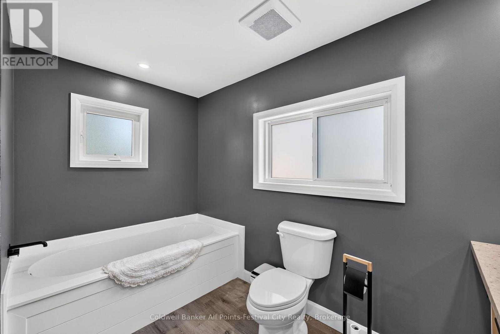 517 WILLOUGHBY STREET - 26