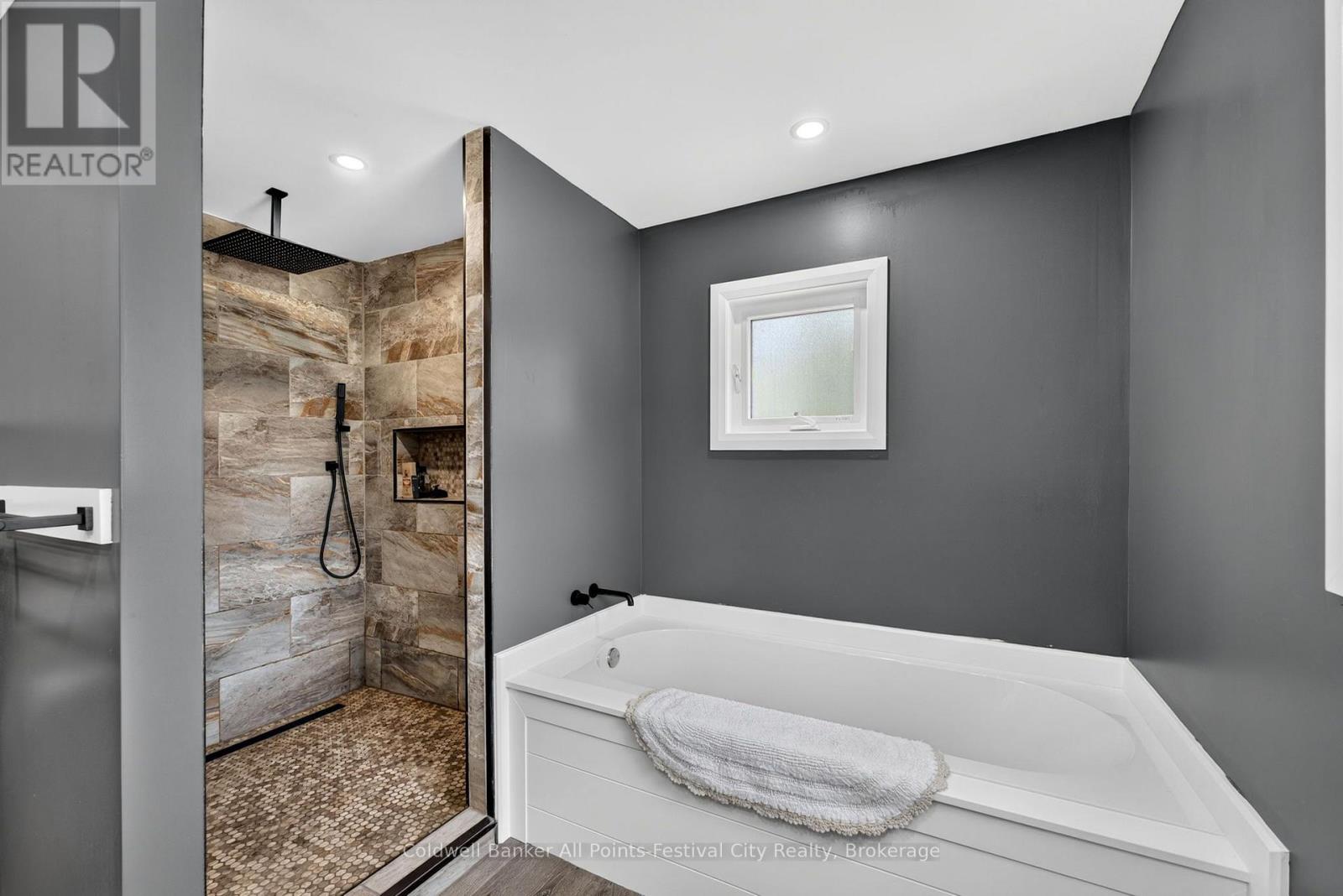 517 WILLOUGHBY STREET - 27