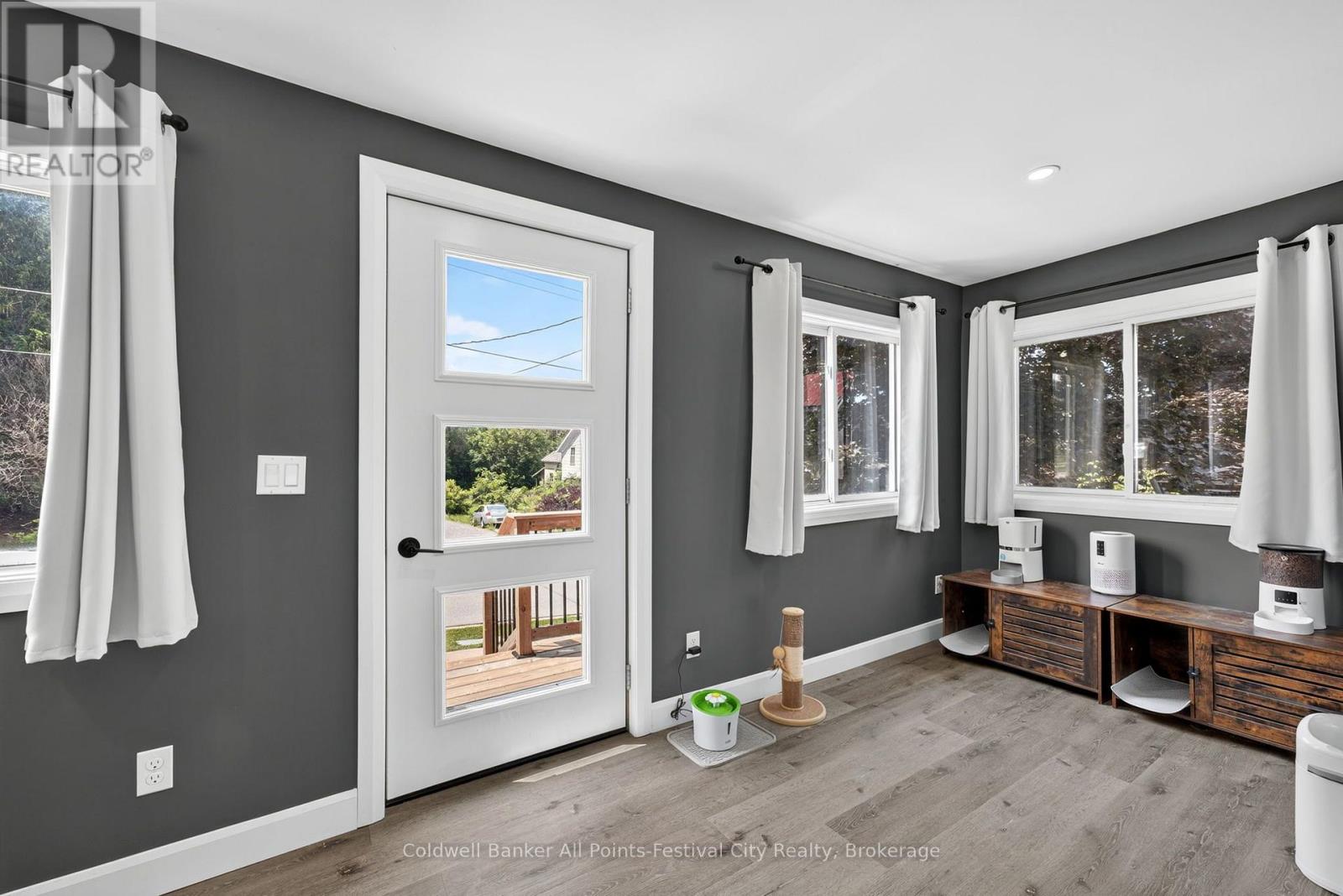 517 WILLOUGHBY STREET - 8