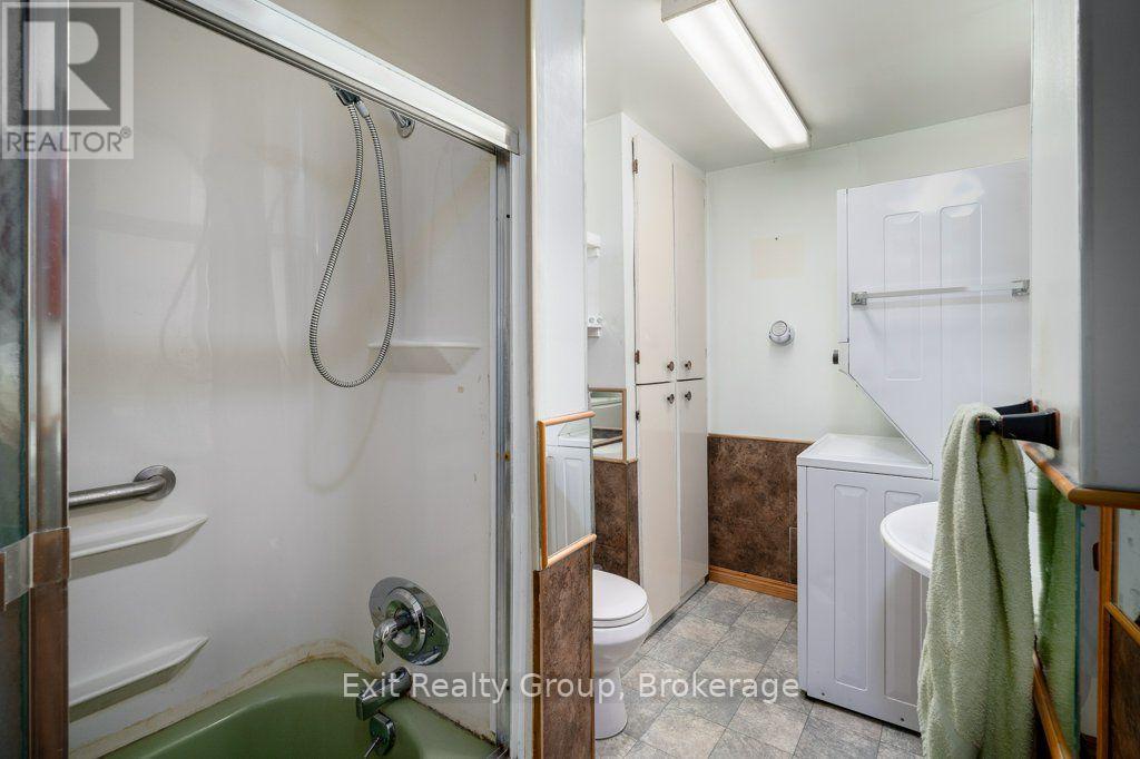 8 RIDLEY STREET E - 15