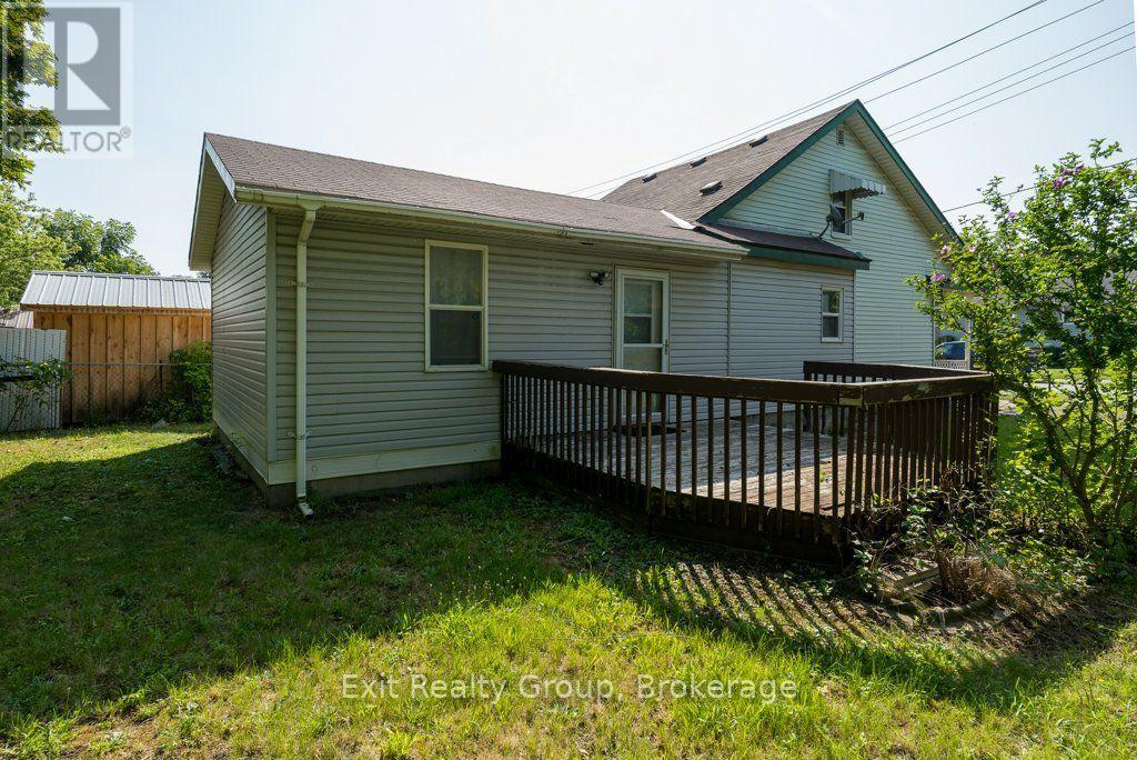 8 RIDLEY STREET E - 25