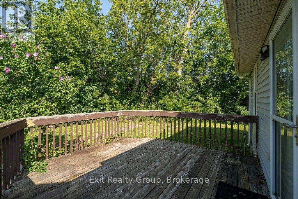 8 RIDLEY STREET E - 28
