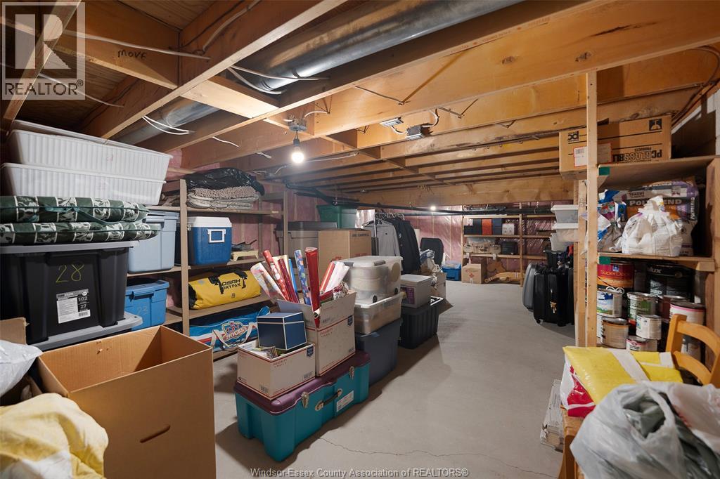 2098 EDGEMORE AVENUE - 36