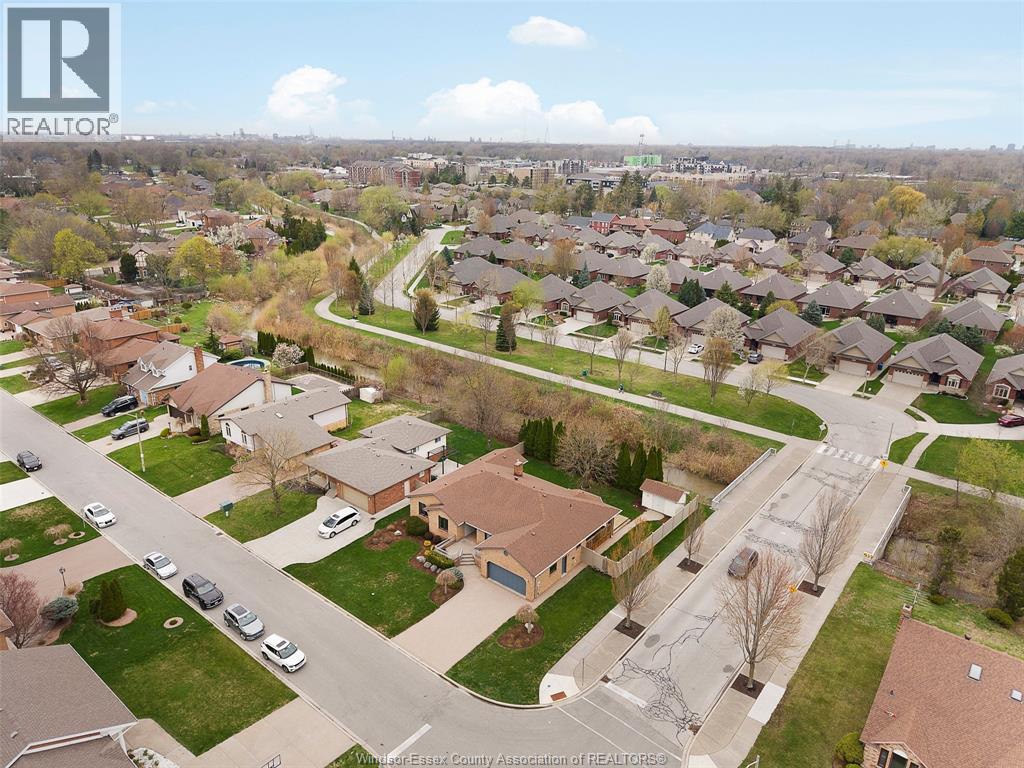 2098 EDGEMORE AVENUE - 2
