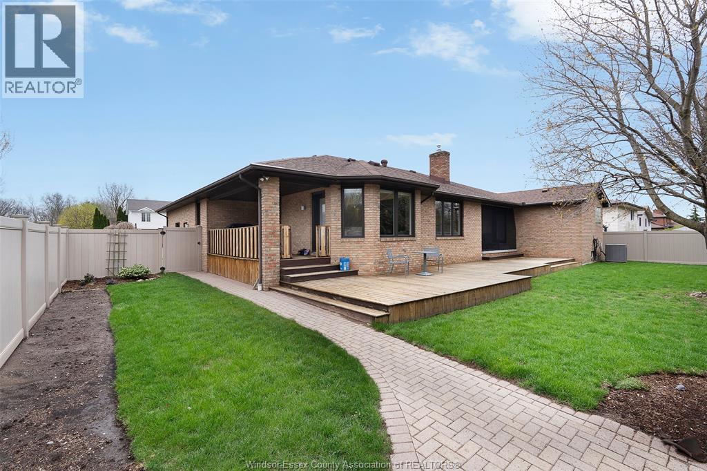 2098 EDGEMORE AVENUE - 46