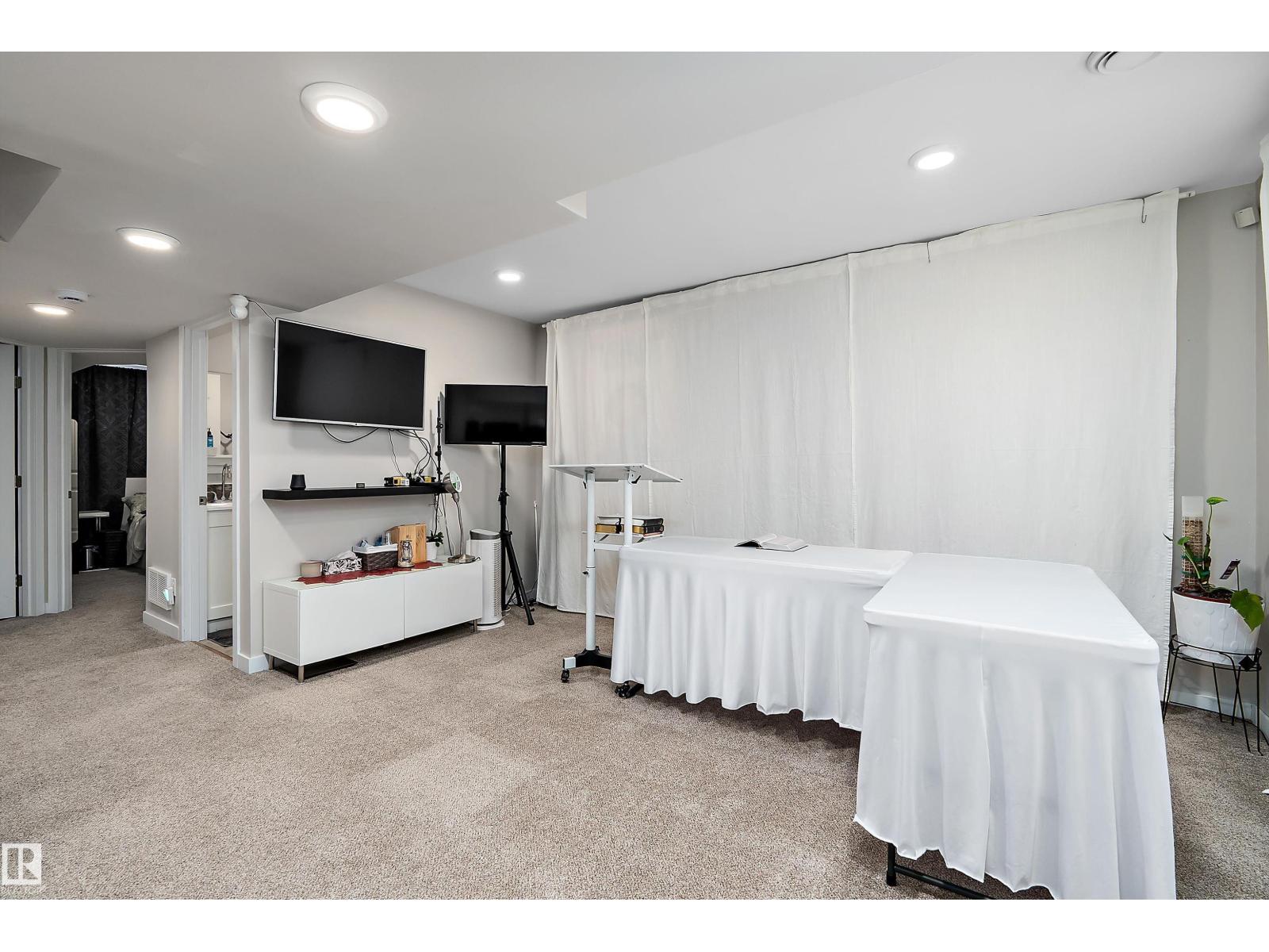 306 SIMMONDS Way - Photo 32
