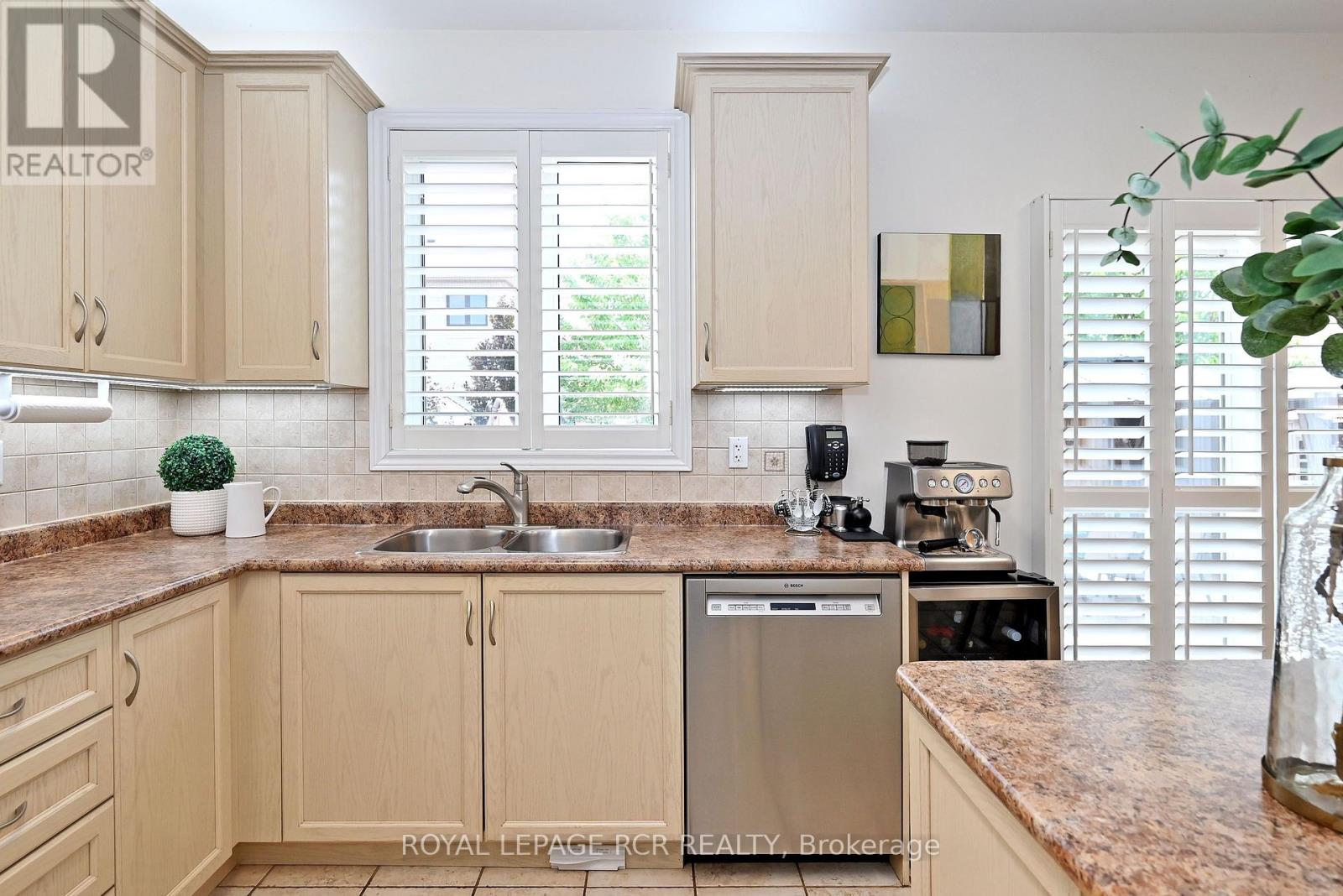 43 IVY GLEN DRIVE - 20
