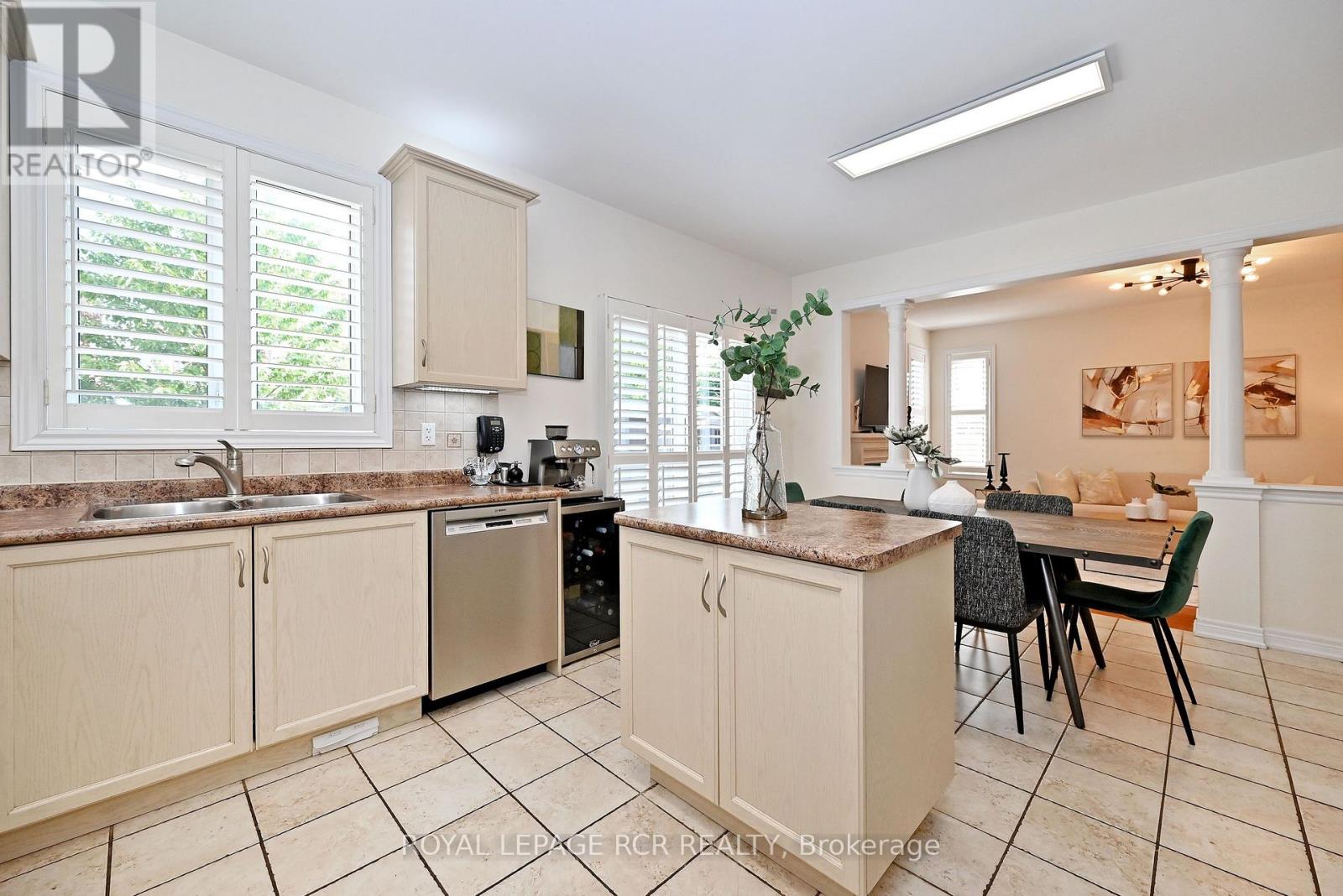 43 IVY GLEN DRIVE - 21